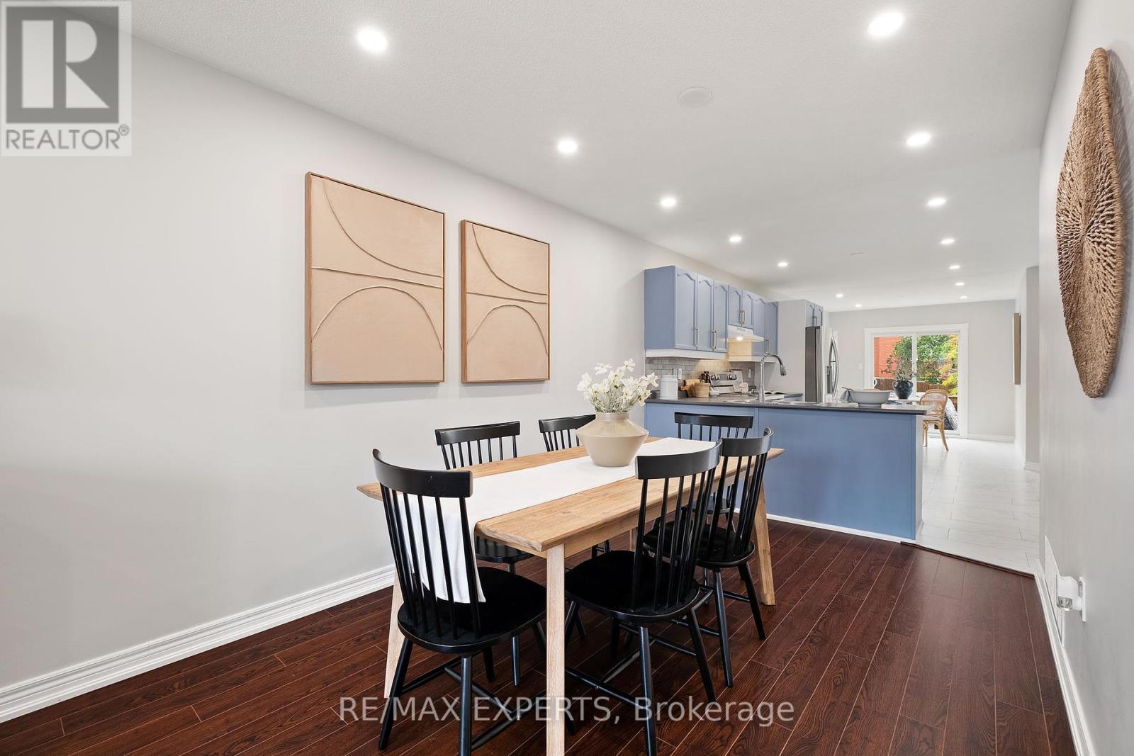 14 Aishford Road, Bradford West Gwillimbury, Ontario  L3Z 3E3 - Photo 4 - N12432965