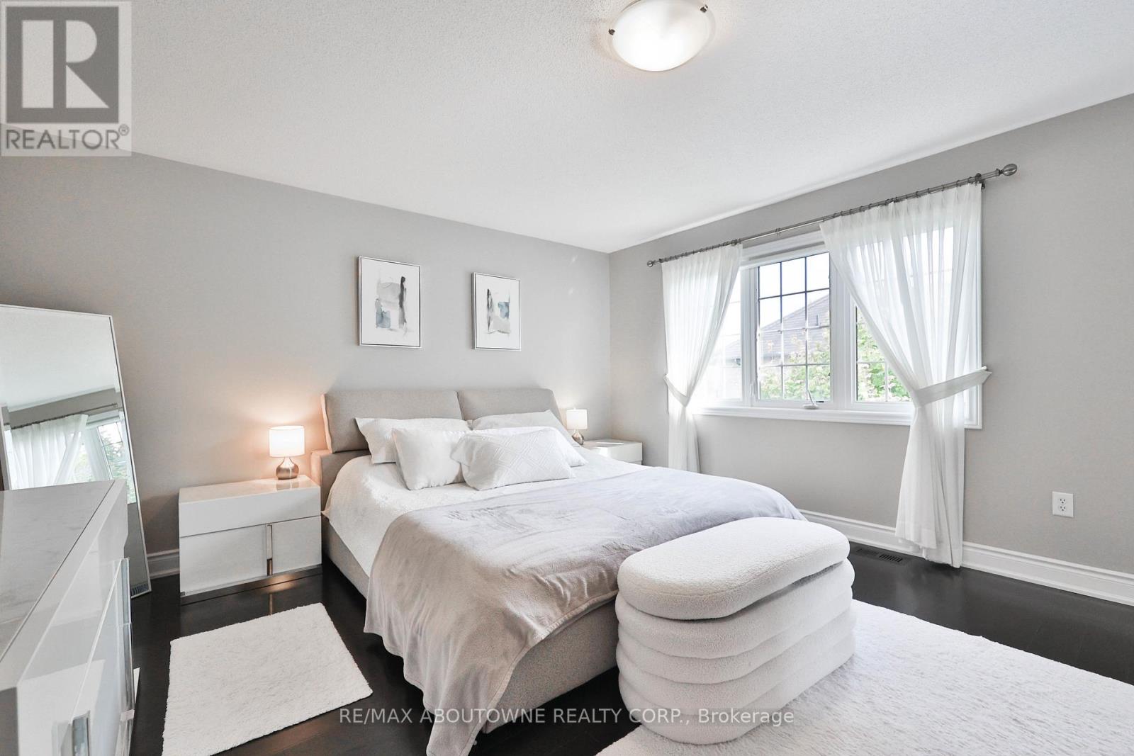 3262 Skipton Lane, Oakville, Ontario  L6M 0K2 - Photo 28 - W12494916