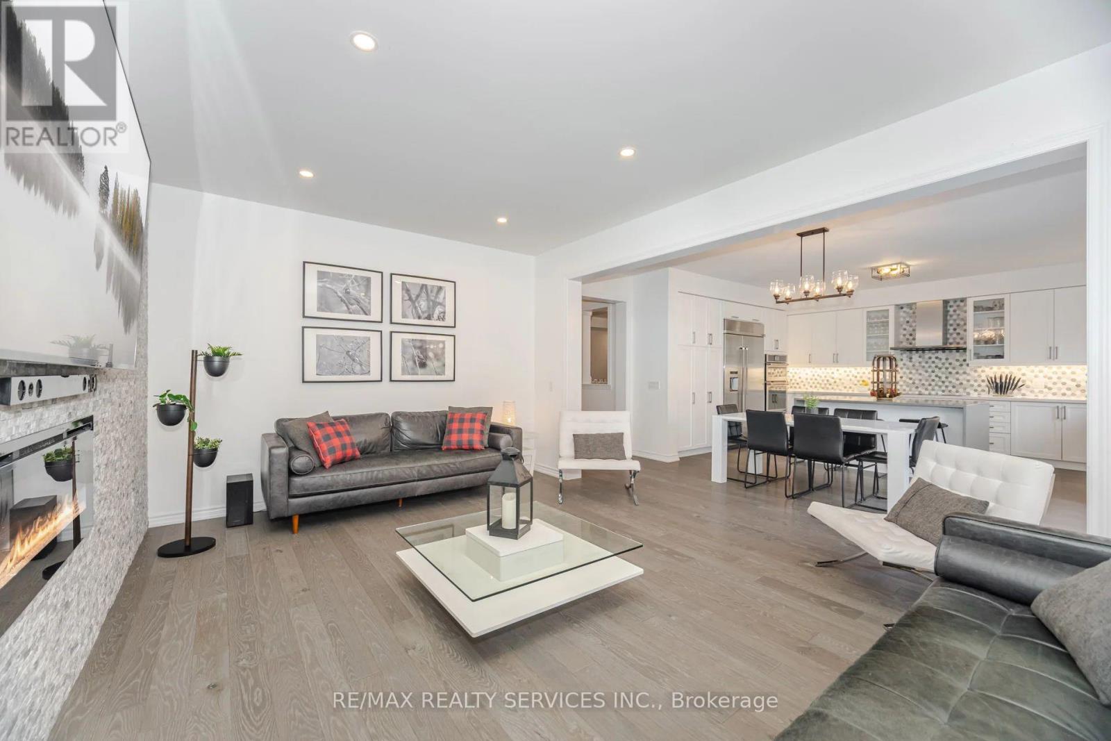 112 Newhouse Boulevard, Caledon, Ontario  L7C 4E1 - Photo 13 - W12494928