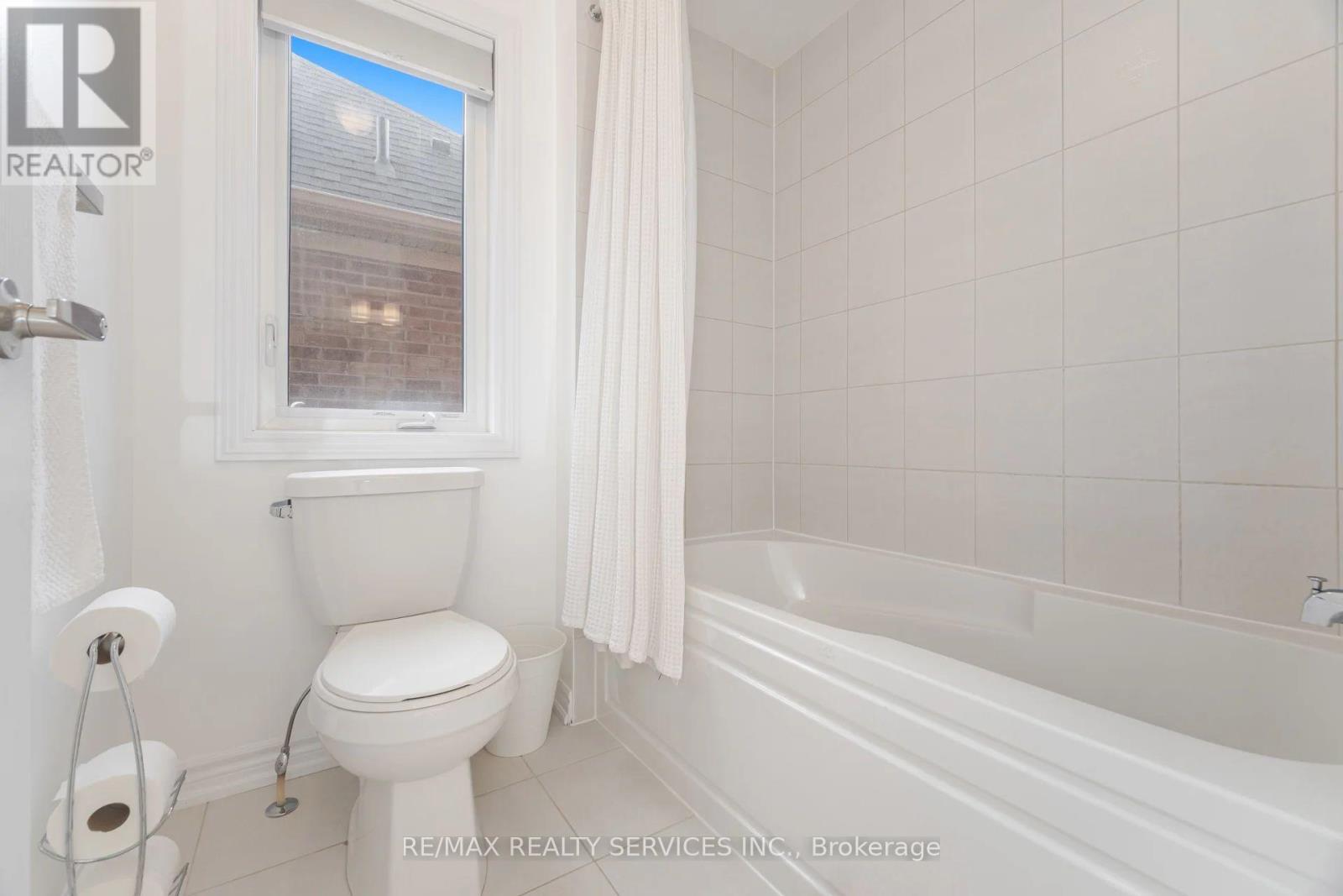 112 Newhouse Boulevard, Caledon, Ontario  L7C 4E1 - Photo 30 - W12494928