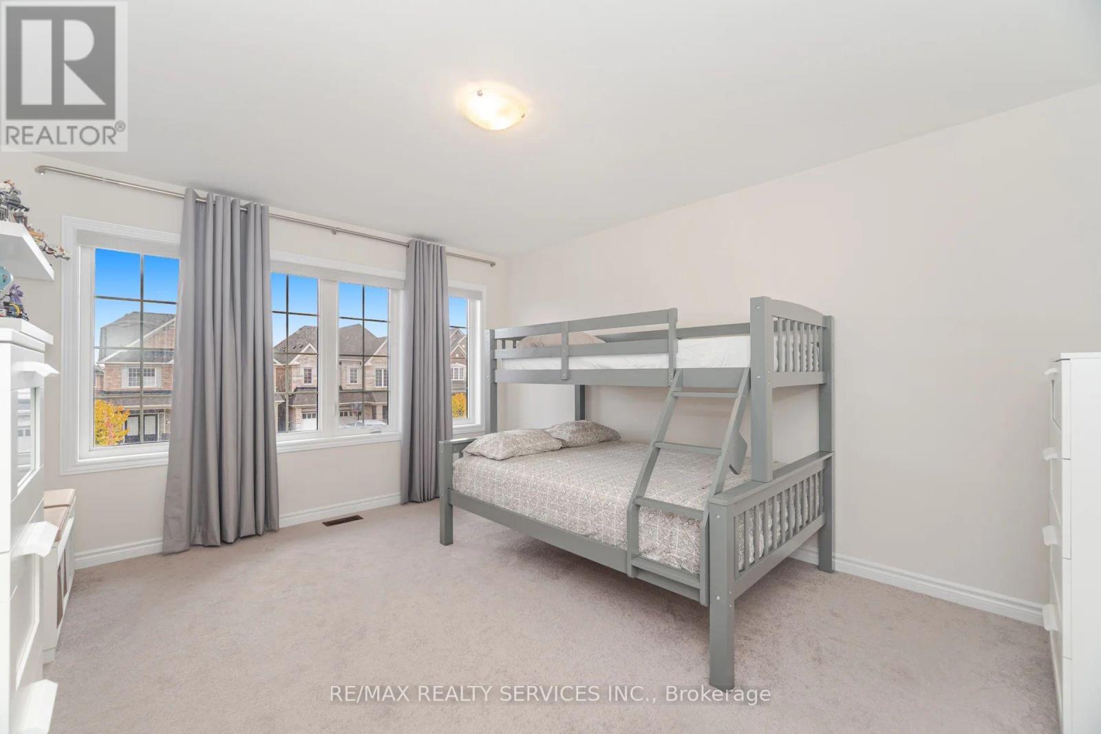 112 Newhouse Boulevard, Caledon, Ontario  L7C 4E1 - Photo 31 - W12494928