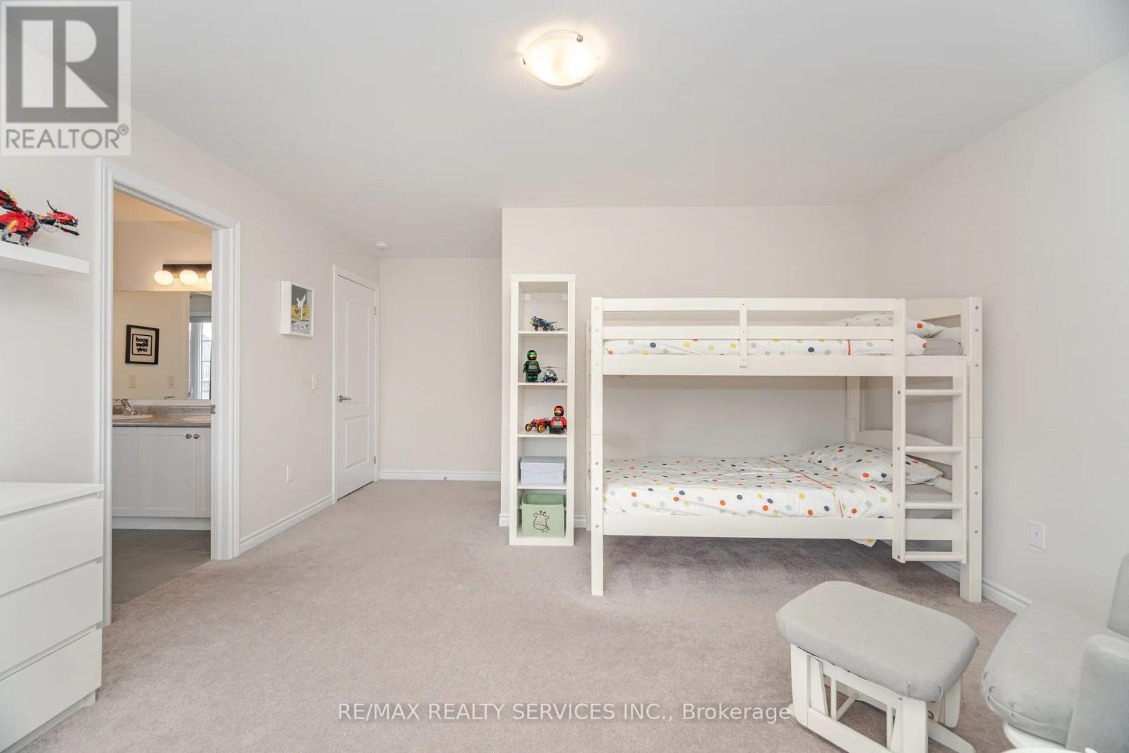 112 Newhouse Boulevard, Caledon, Ontario  L7C 4E1 - Photo 34 - W12494928