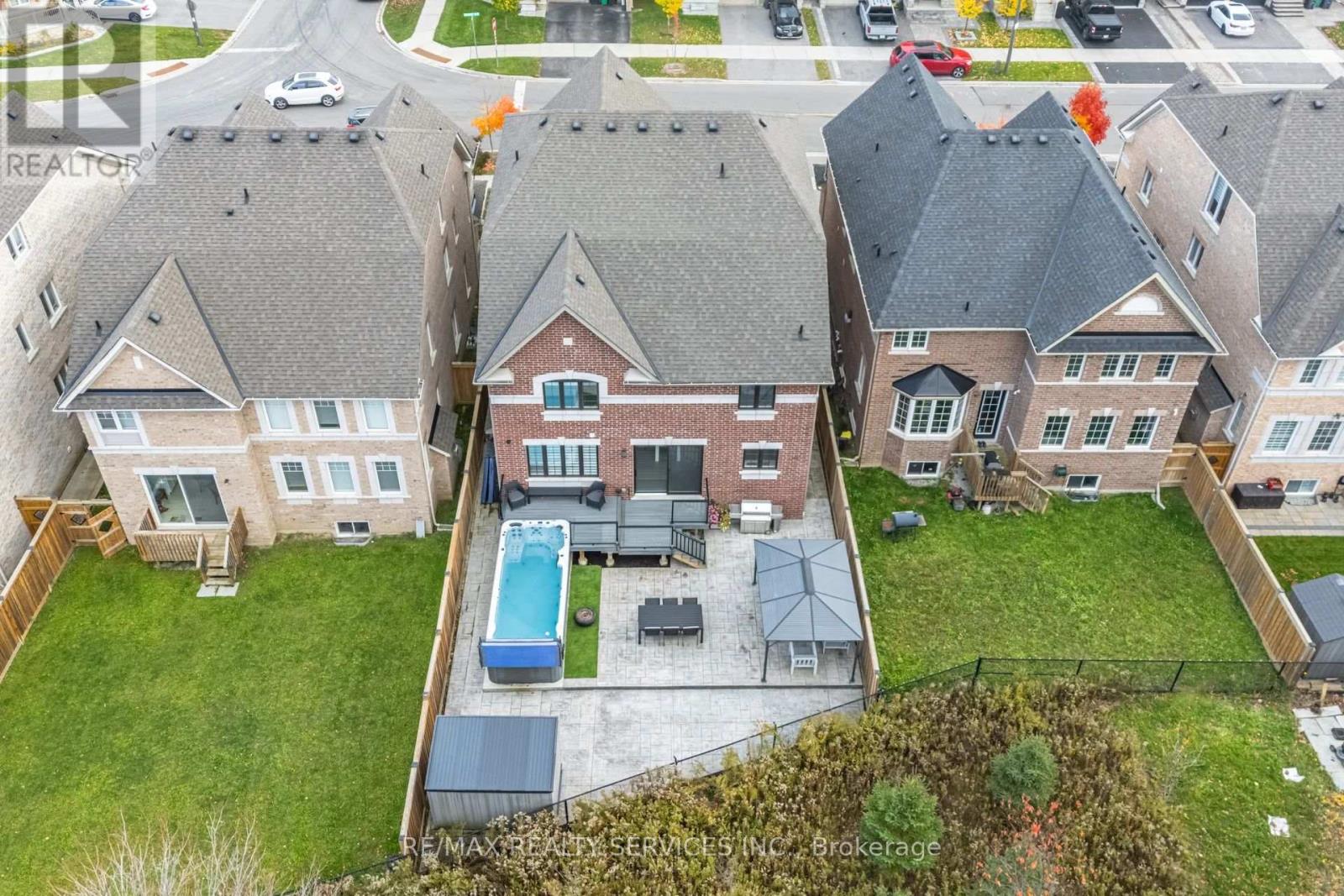 112 Newhouse Boulevard, Caledon, Ontario  L7C 4E1 - Photo 47 - W12494928