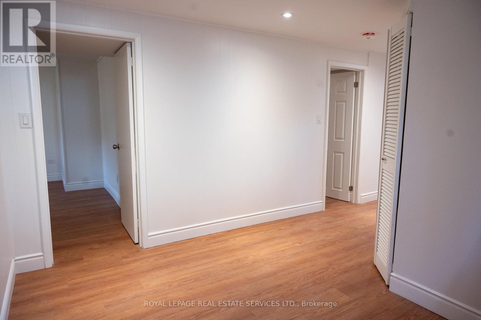 Lower - 35 Silverhill Drive, Toronto, Ontario  M9B 3W3 - Photo 13 - W12494930