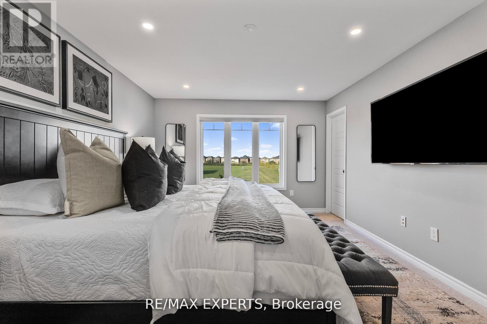 1295 Kovachik Boulevard, Milton (Walker), Ontario  L9E 1W7 - Photo 14 - W12494946