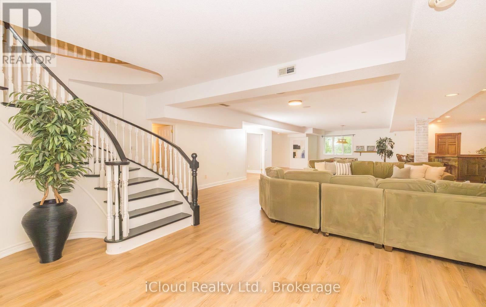 163 Wheelihan Way, Milton, Ontario  L0P 0A1 - Photo 30 - W12494980