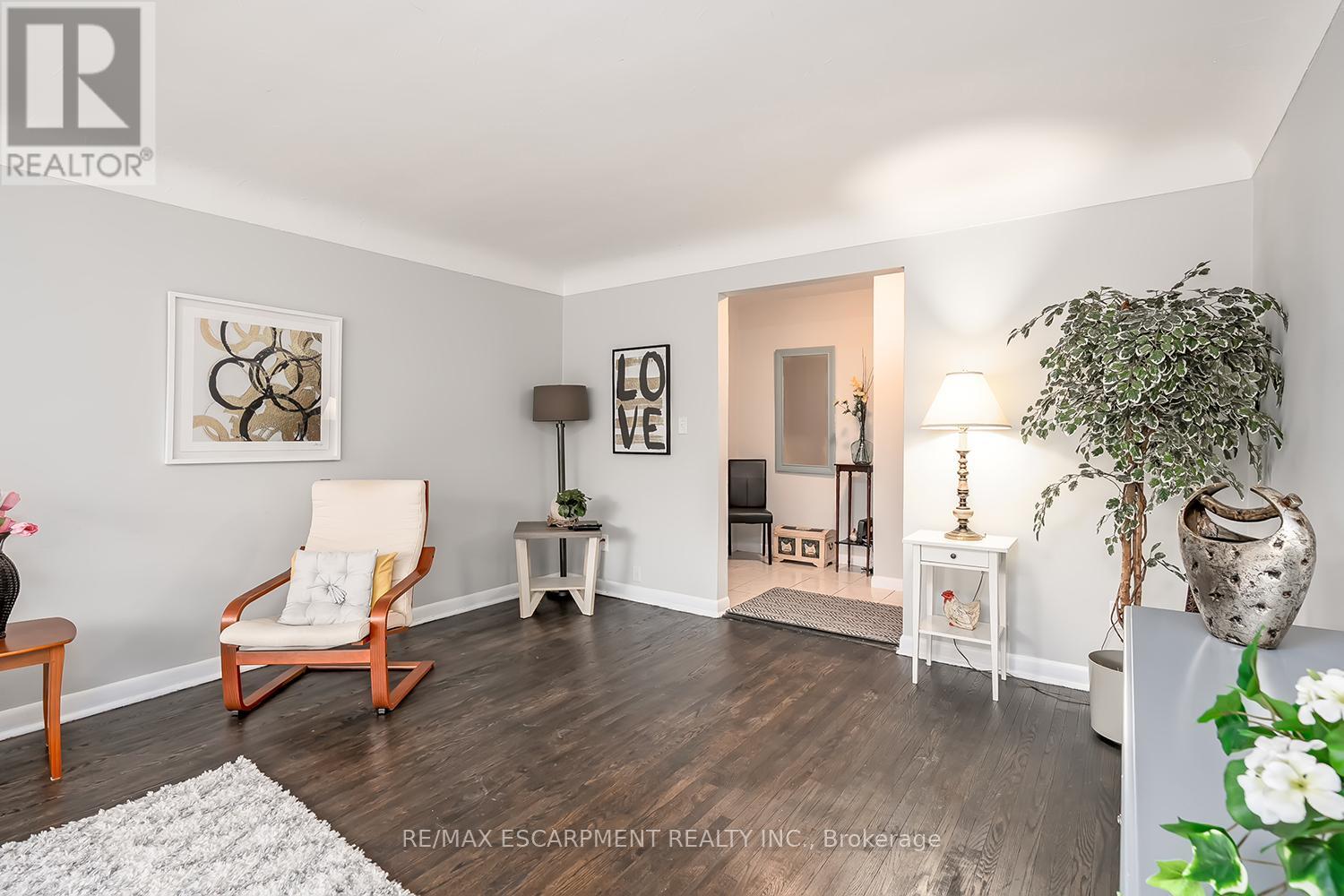 7 - 2128 Harris Crescent, Burlington, Ontario  L7R 1G4 - Photo 10 - W12494994