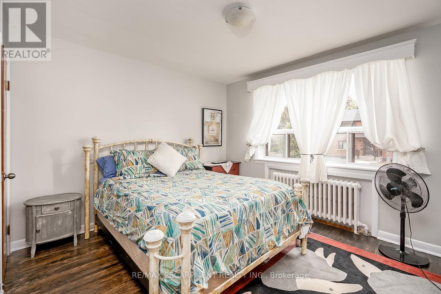 7 - 2128 Harris Crescent, Burlington, Ontario  L7R 1G4 - Photo 15 - W12494994