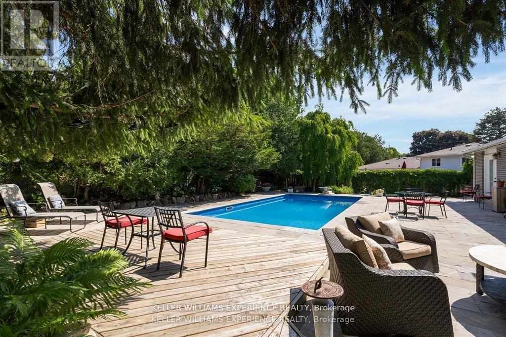 28 Larry Street, Caledon (Caledon East), Ontario  L7C 1K8 - Photo 21 - W12494996