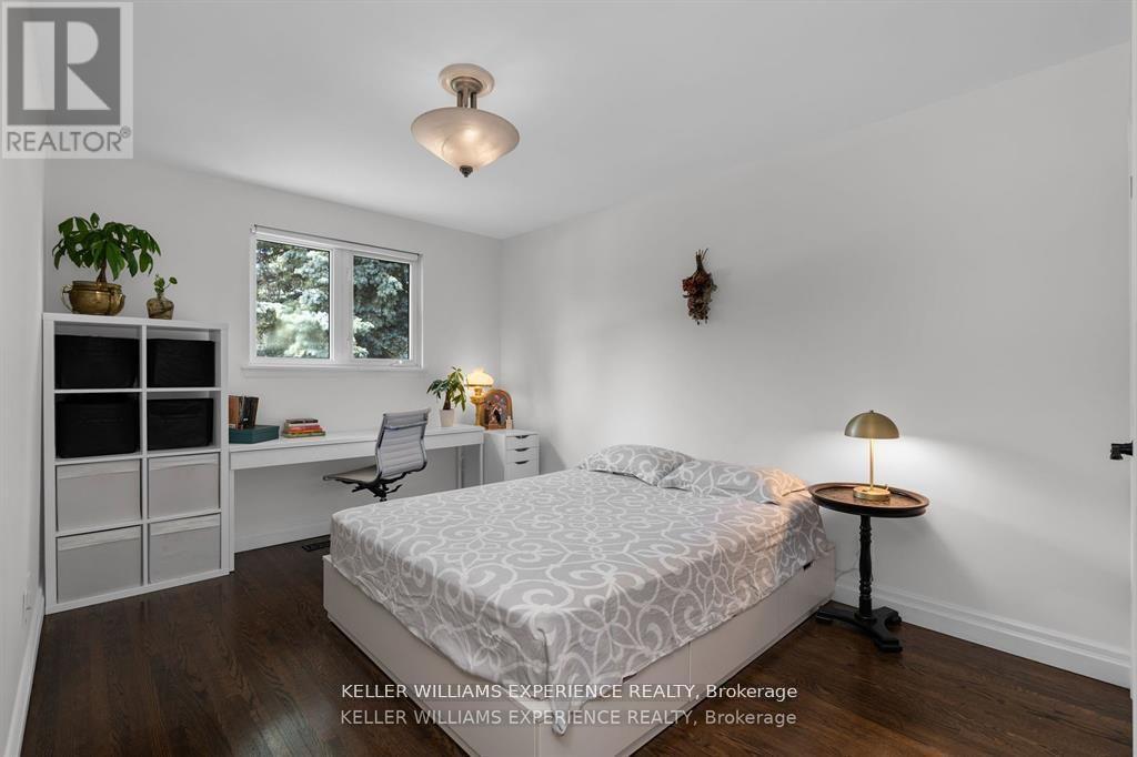 28 Larry Street, Caledon (Caledon East), Ontario  L7C 1K8 - Photo 7 - W12494996