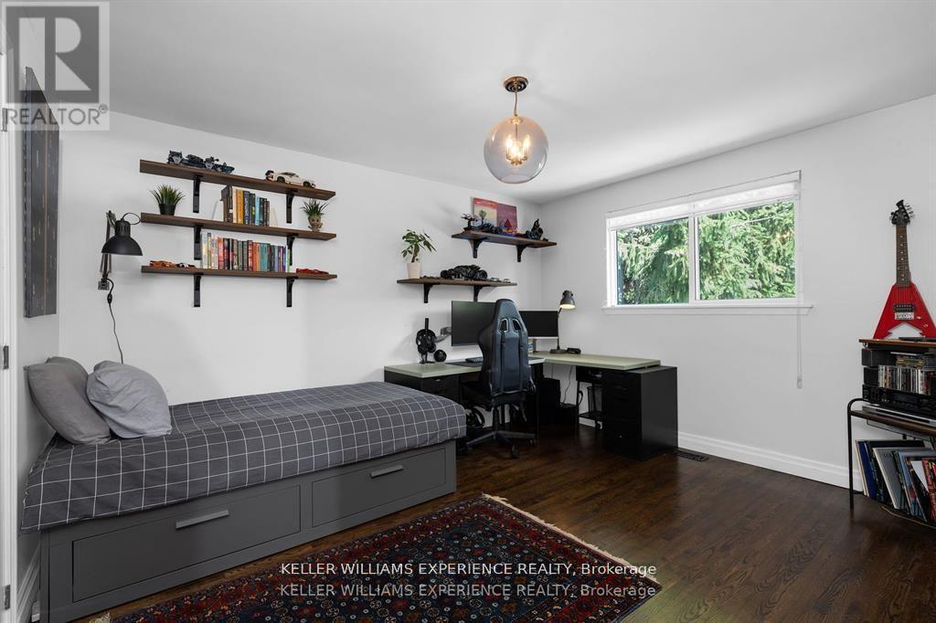 28 Larry Street, Caledon (Caledon East), Ontario  L7C 1K8 - Photo 9 - W12494996