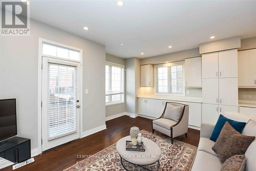 Main - 249 Hinton Terrace, Milton, Ontario  L9E 1C8 - Photo 6 - W12495014