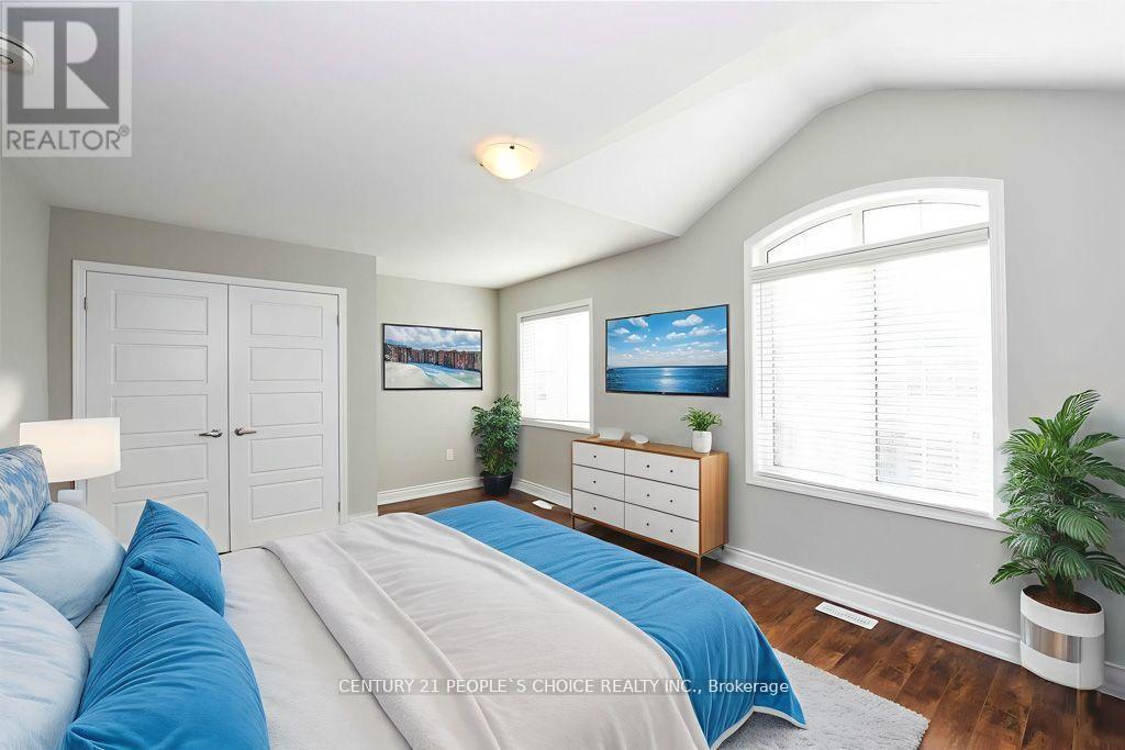 Main - 249 Hinton Terrace, Milton, Ontario  L9E 1C8 - Photo 7 - W12495014