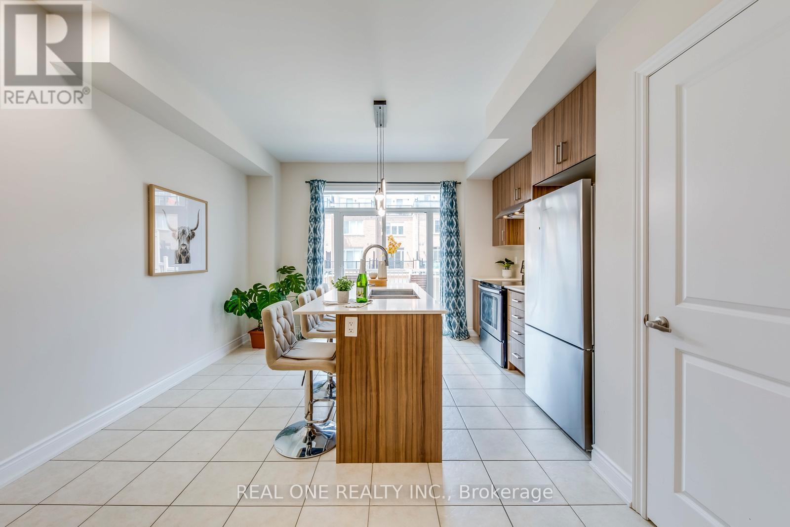 69 Edward Horton Crescent, Toronto, Ontario  M8Z 0E7 - Photo 11 - W12495018