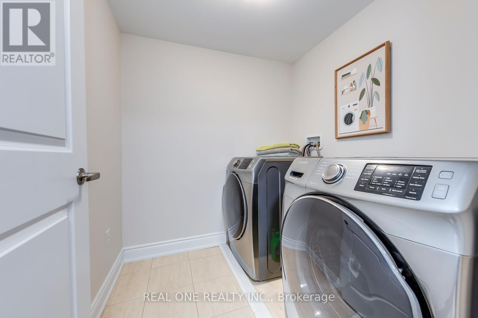 69 Edward Horton Crescent, Toronto, Ontario  M8Z 0E7 - Photo 27 - W12495018