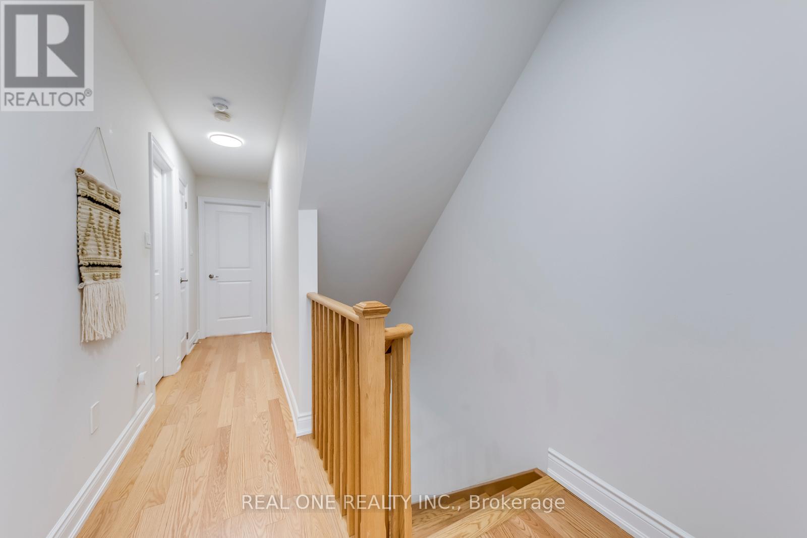 69 Edward Horton Crescent, Toronto, Ontario  M8Z 0E7 - Photo 28 - W12495018