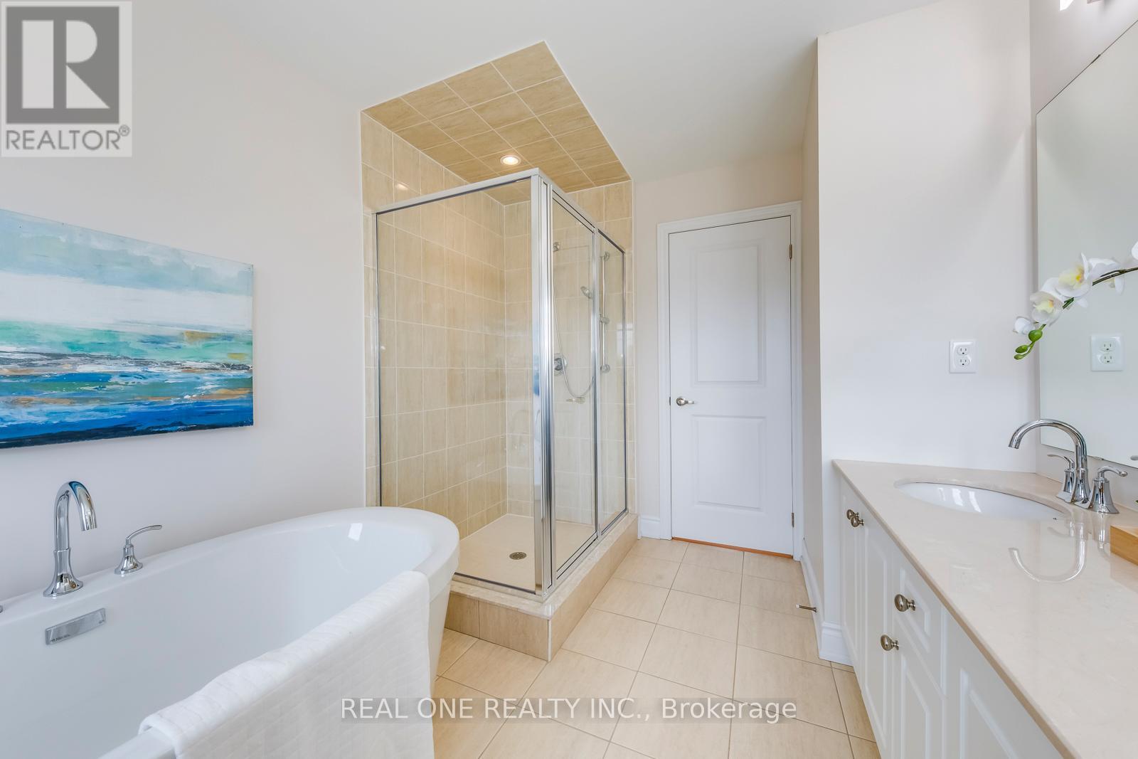 69 Edward Horton Crescent, Toronto, Ontario  M8Z 0E7 - Photo 34 - W12495018