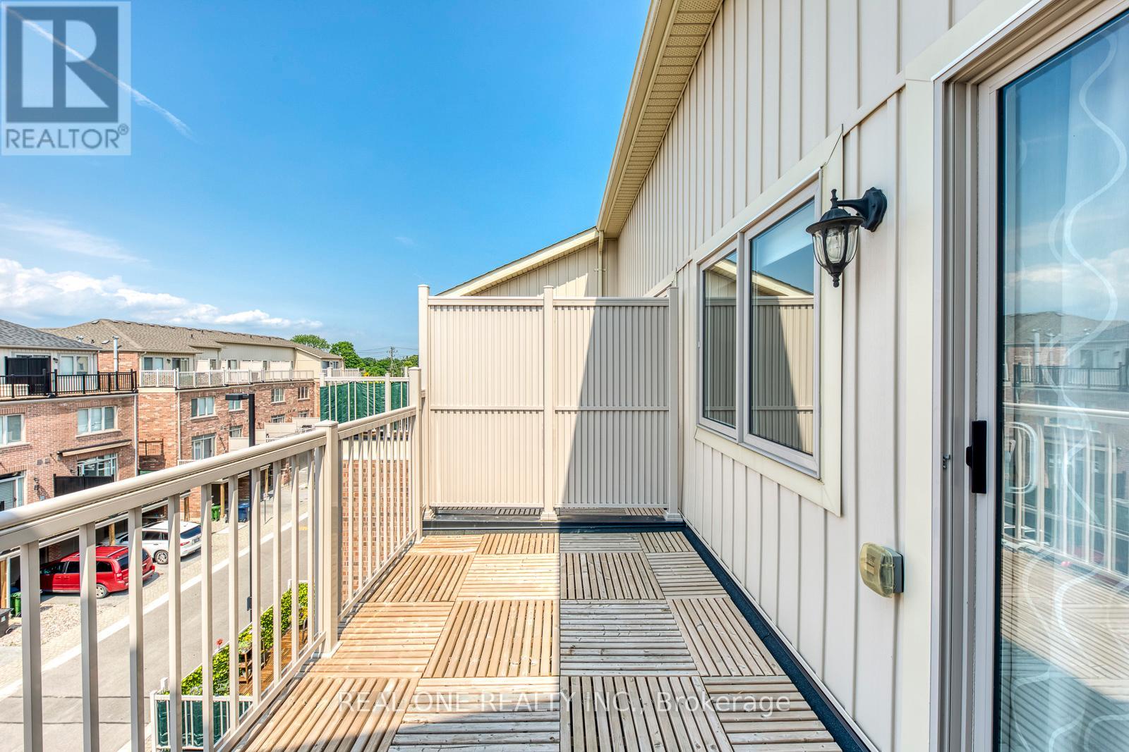 69 Edward Horton Crescent, Toronto, Ontario  M8Z 0E7 - Photo 36 - W12495018