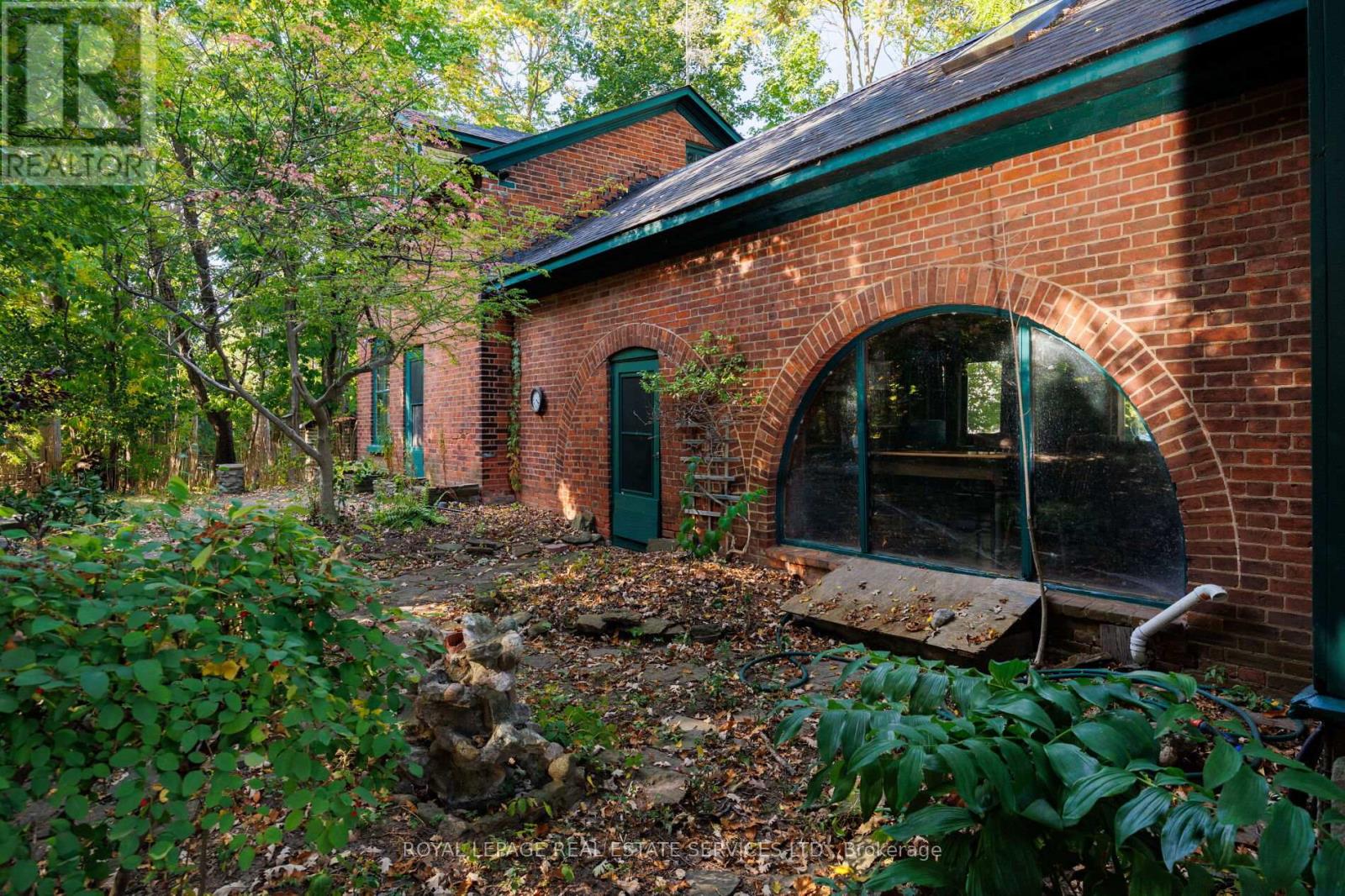 1506 Estes Crescent, Mississauga, Ontario  L5V 1M4 - Photo 9 - W12495032