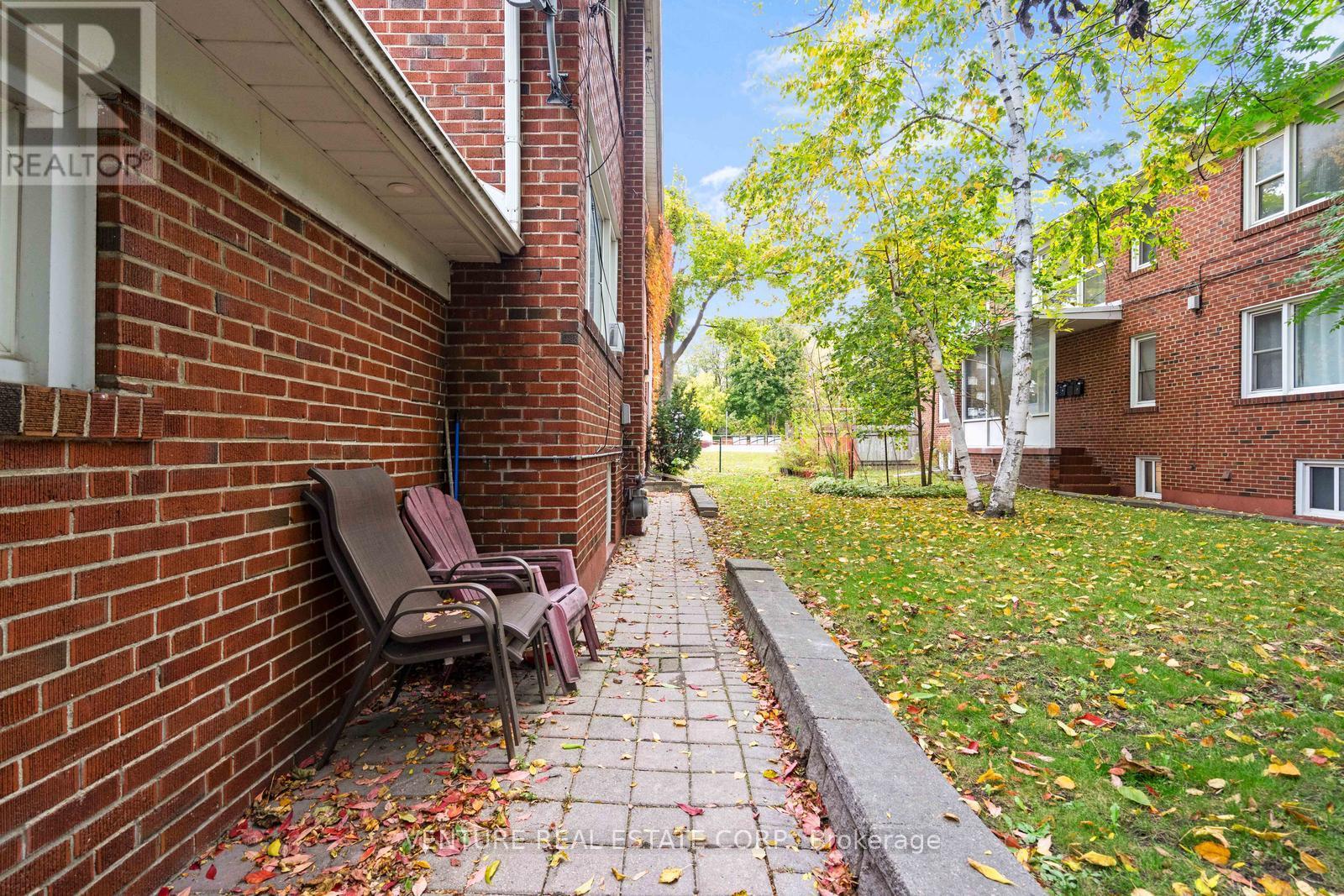 A - 4617 Dundas Street W, Toronto, Ontario  M9A 1A3 - Photo 5 - W12495034