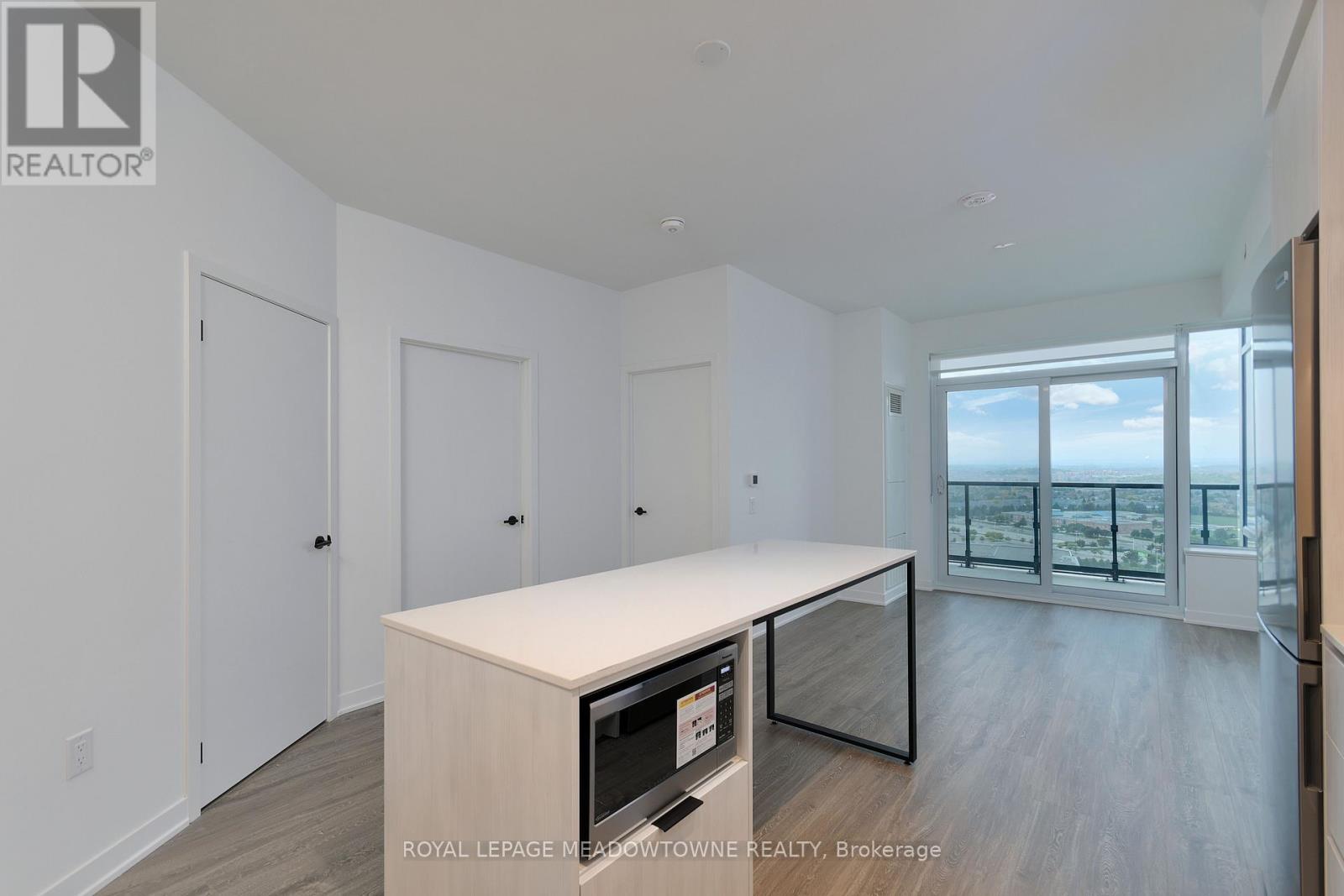 2306 - 2495 Eglinton Avenue W, Mississauga, Ontario  L5M 2V8 - Photo 21 - W12495036