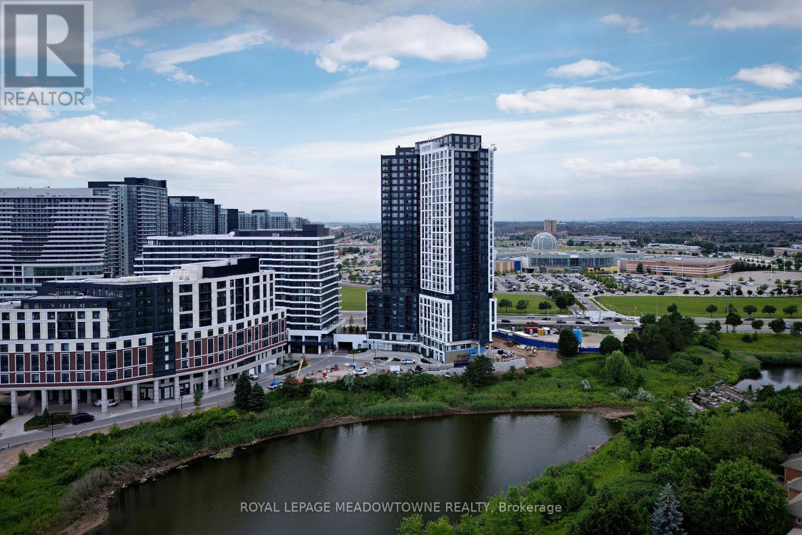 2306 - 2495 Eglinton Avenue W, Mississauga, Ontario  L5M 2V8 - Photo 3 - W12495036