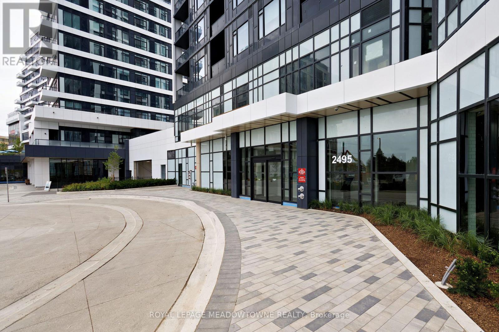 2306 - 2495 Eglinton Avenue W, Mississauga, Ontario  L5M 2V8 - Photo 4 - W12495036