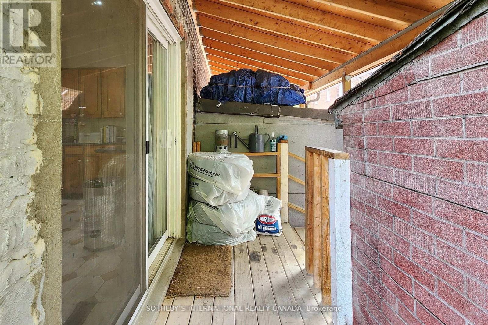 Main - 70 Brock Avenue, Toronto, Ontario  M6K 2L4 - Photo 32 - W12495058