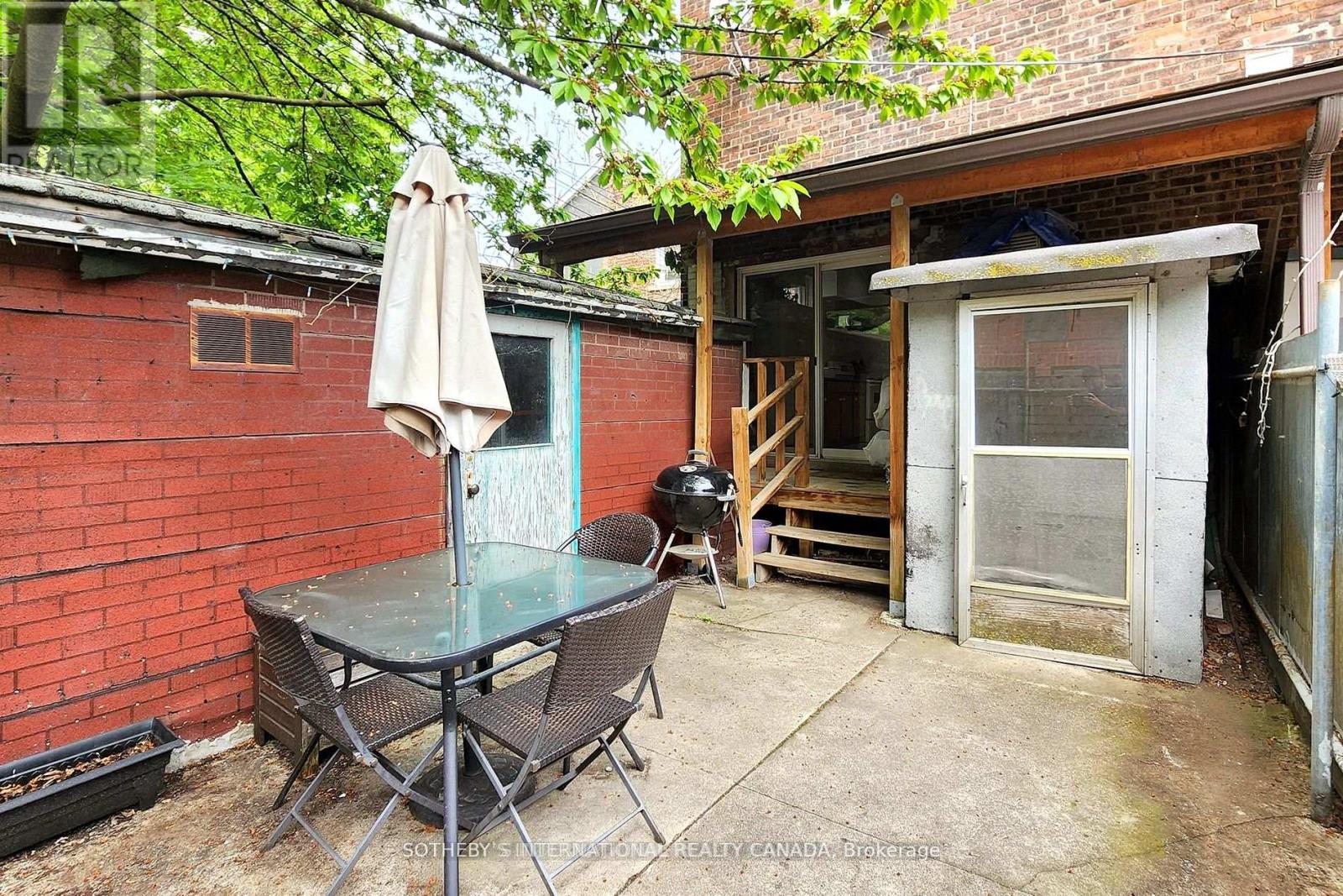 Main - 70 Brock Avenue, Toronto, Ontario  M6K 2L4 - Photo 35 - W12495058