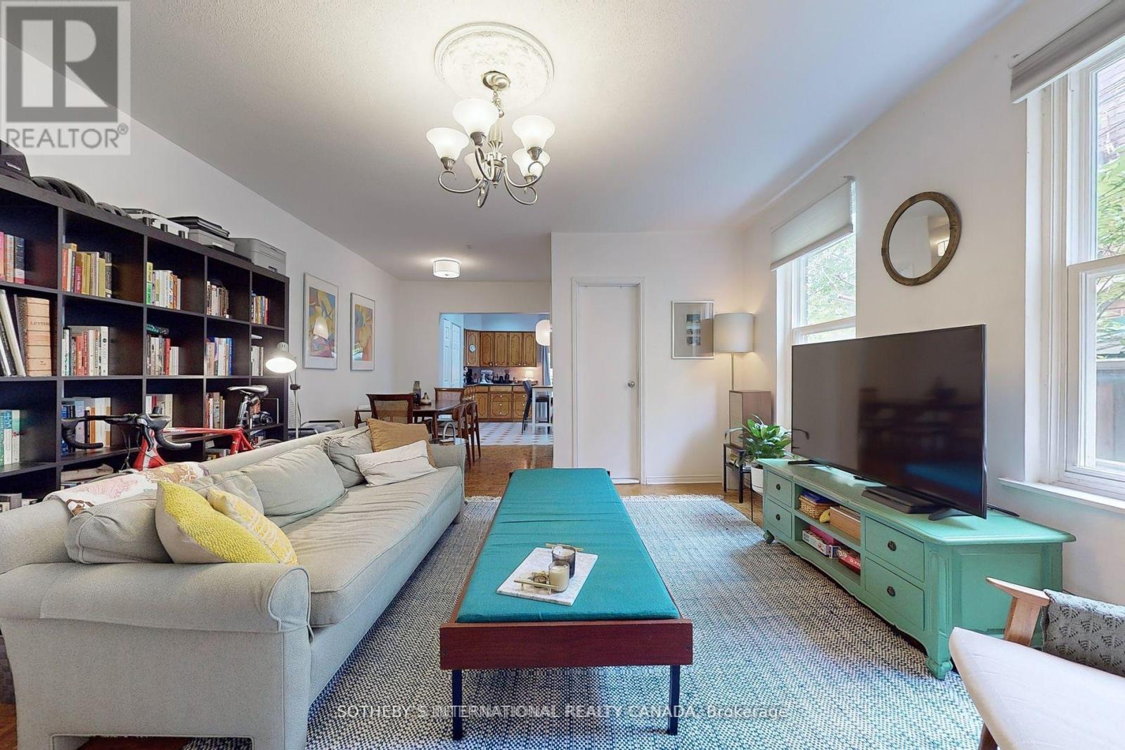 Main - 70 Brock Avenue, Toronto, Ontario  M6K 2L4 - Photo 8 - W12495058