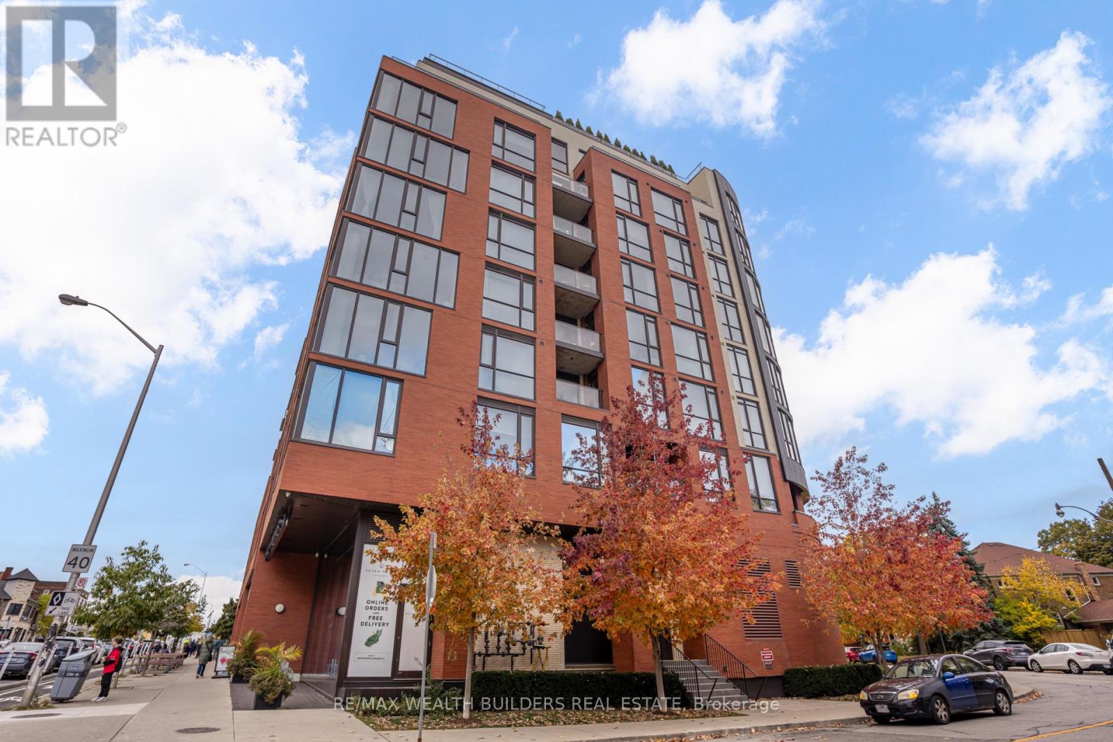 511 - 2118 Bloor Street W, Toronto (Runnymede-Bloor West Village), Ontario  M6S 1M8 - Photo 2 - W12495066
