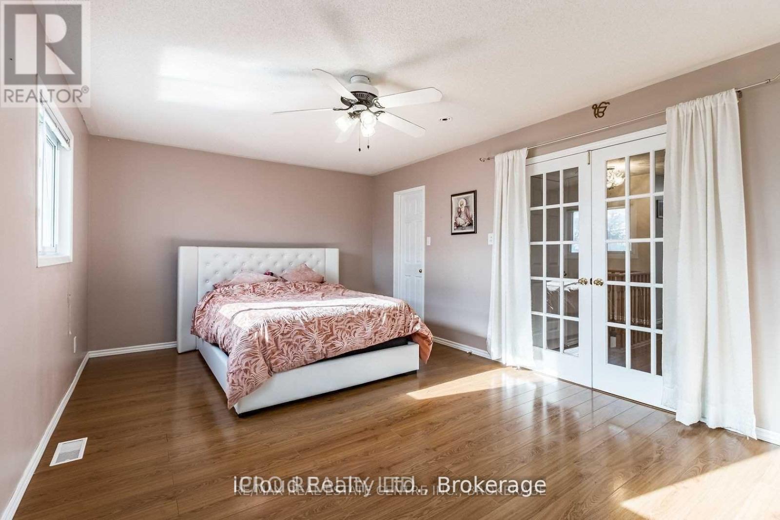 40 Muirland Crescent, Brampton, Ontario  L6X 4P4 - Photo 14 - W12495100