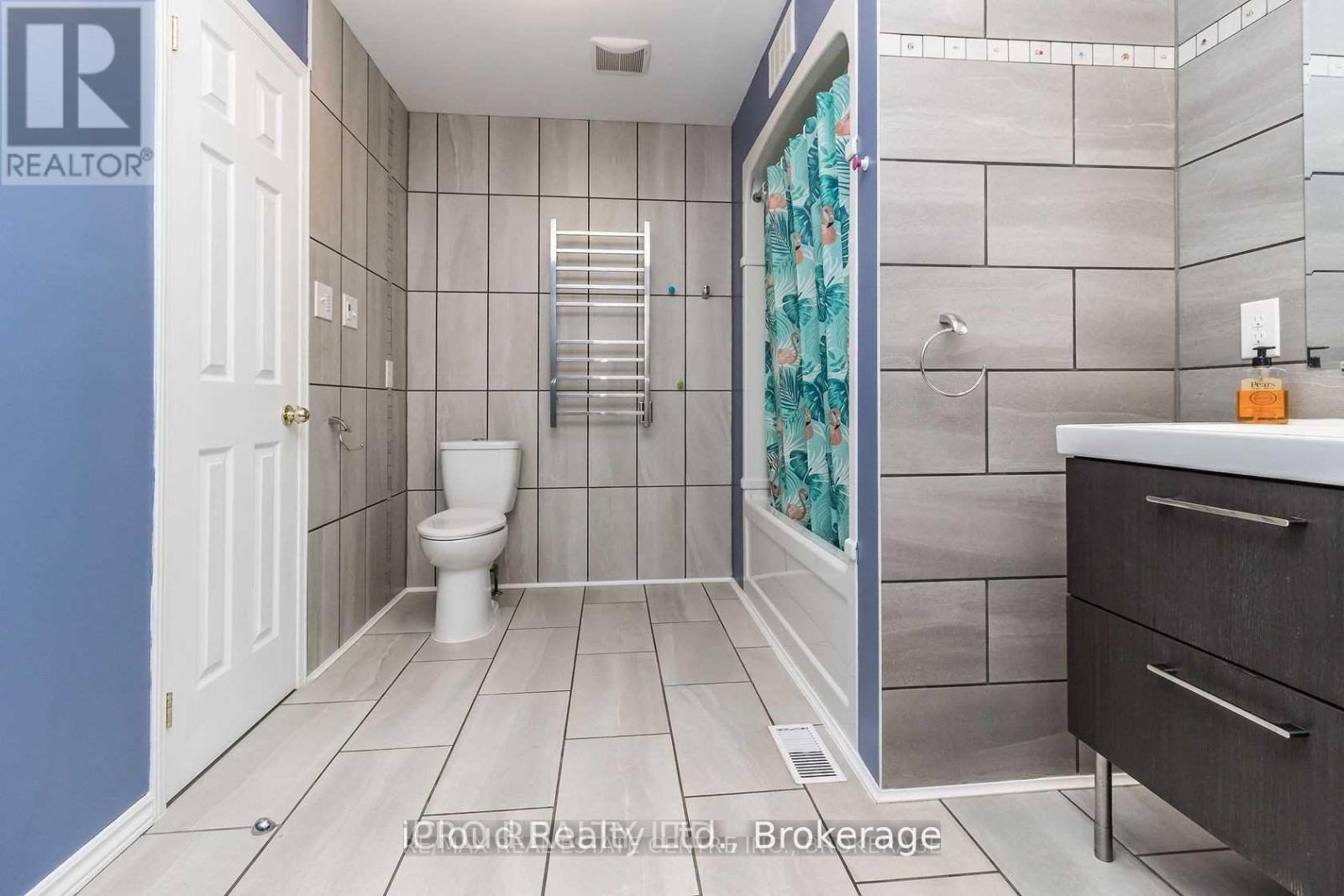 40 Muirland Crescent, Brampton, Ontario  L6X 4P4 - Photo 21 - W12495100