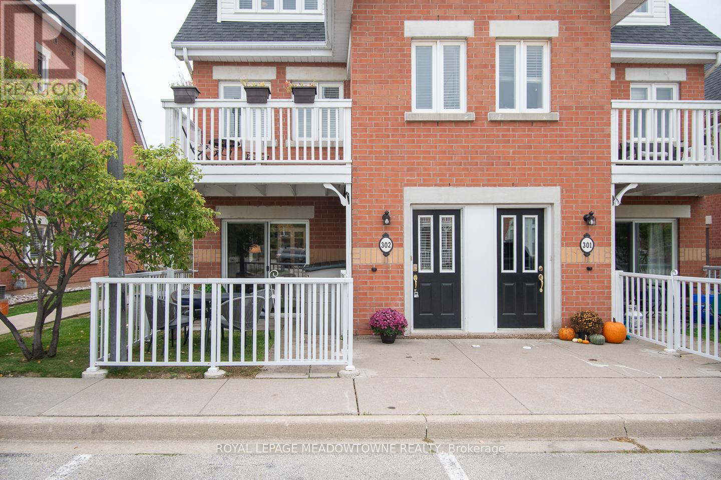 302 - 1701 LAMPMAN AVENUE, Burlington, Ontario