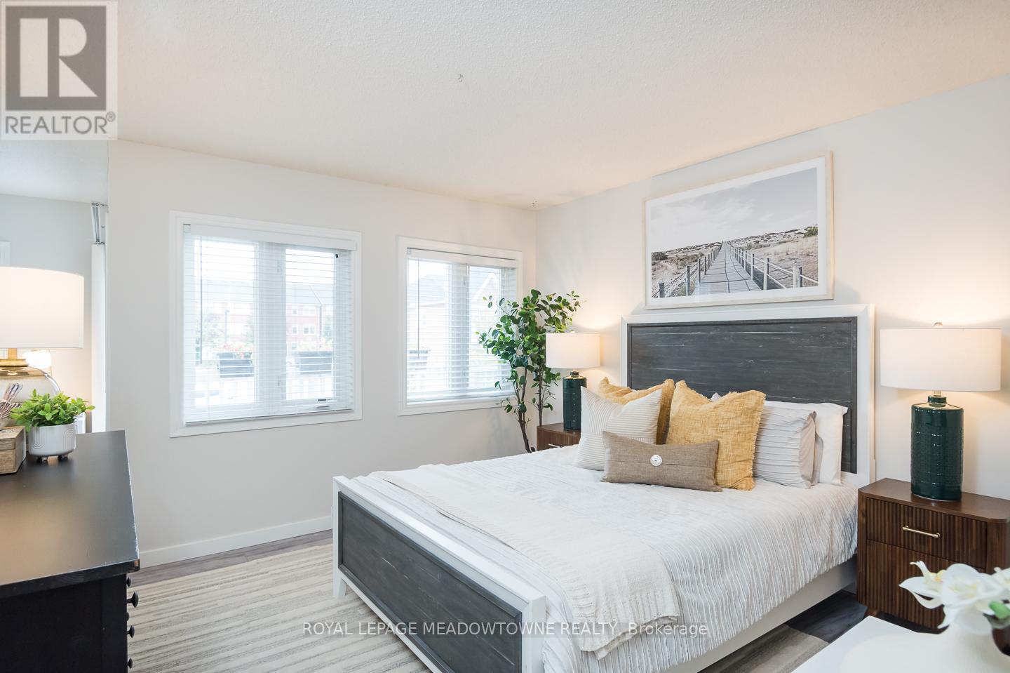 302 - 1701 Lampman Avenue, Burlington, Ontario  L7L 6R7 - Photo 15 - W12495102