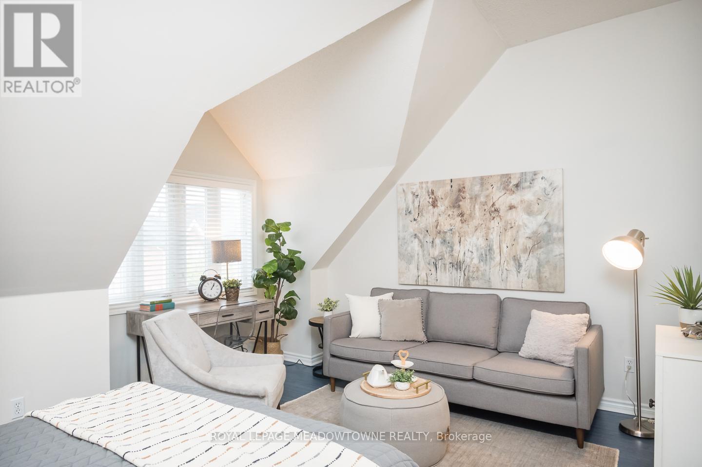 302 - 1701 Lampman Avenue, Burlington, Ontario  L7L 6R7 - Photo 29 - W12495102