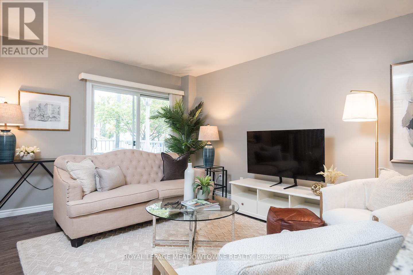 302 - 1701 Lampman Avenue, Burlington, Ontario  L7L 6R7 - Photo 7 - W12495102