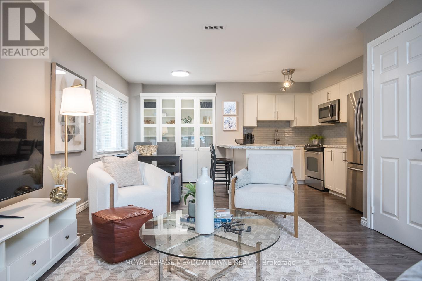 302 - 1701 Lampman Avenue, Burlington, Ontario  L7L 6R7 - Photo 9 - W12495102