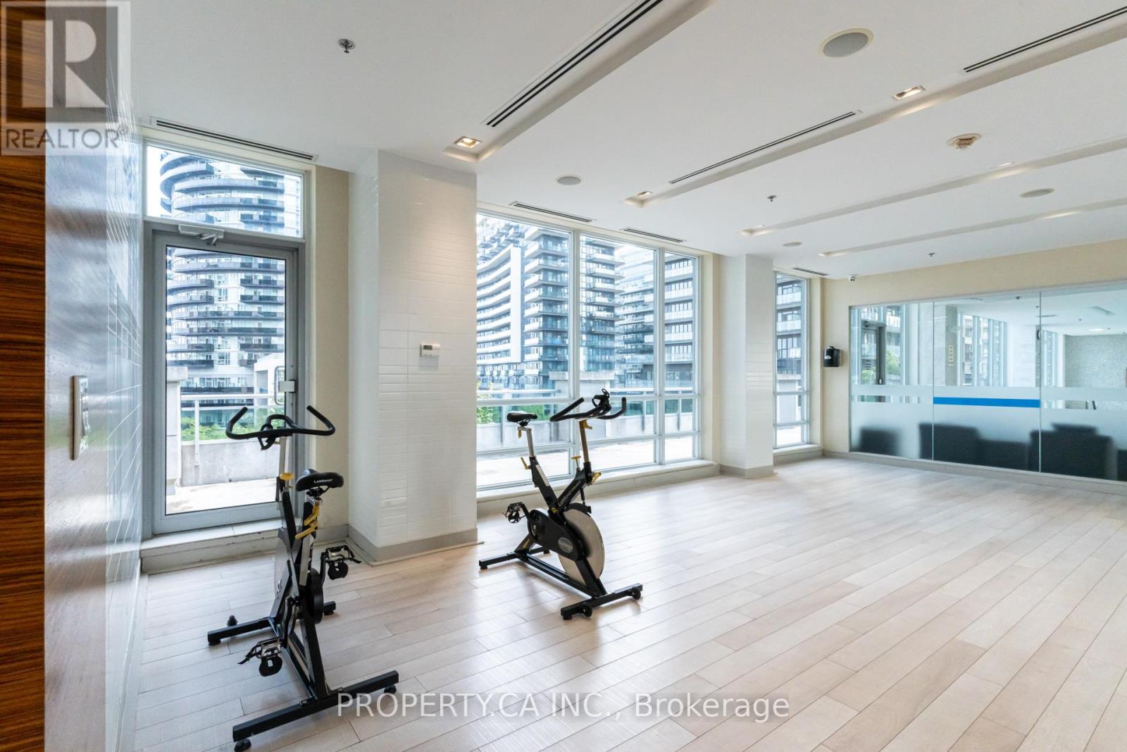 406 - 16 Brookers Lane, Toronto, Ontario  M8V 0A5 - Photo 27 - W12495124