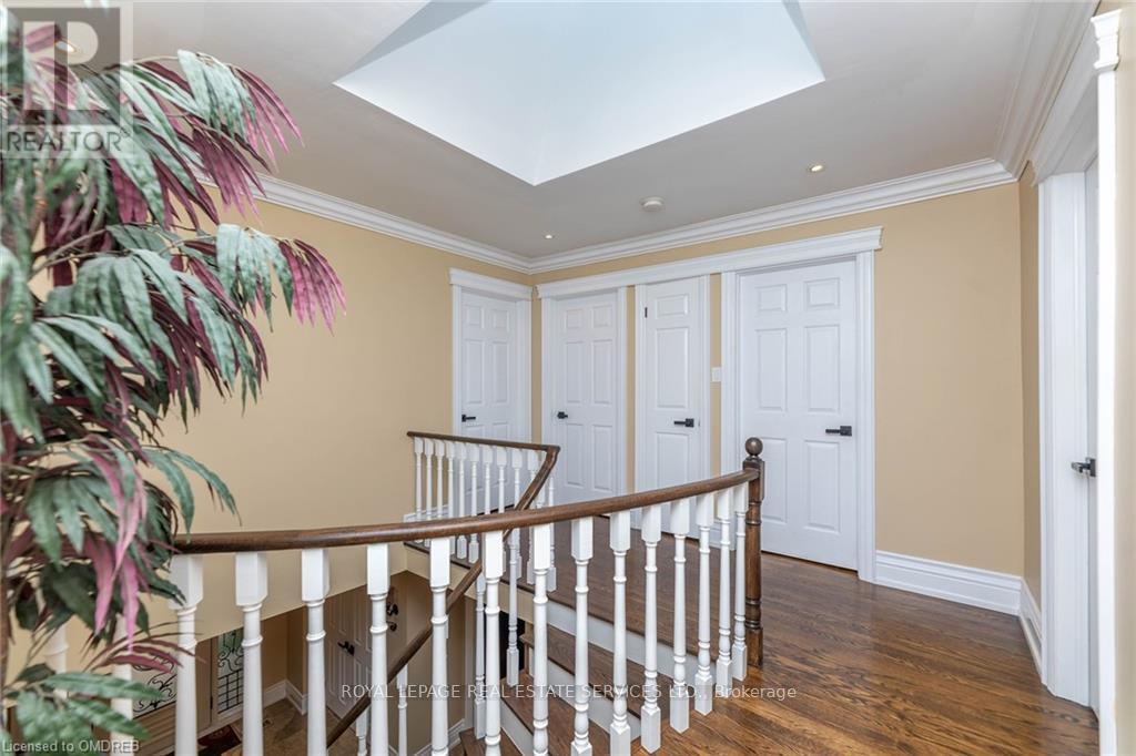 2123 Kawartha Crescent, Mississauga (Sheridan), Ontario  L5H 3P8 - Photo 30 - W12495128