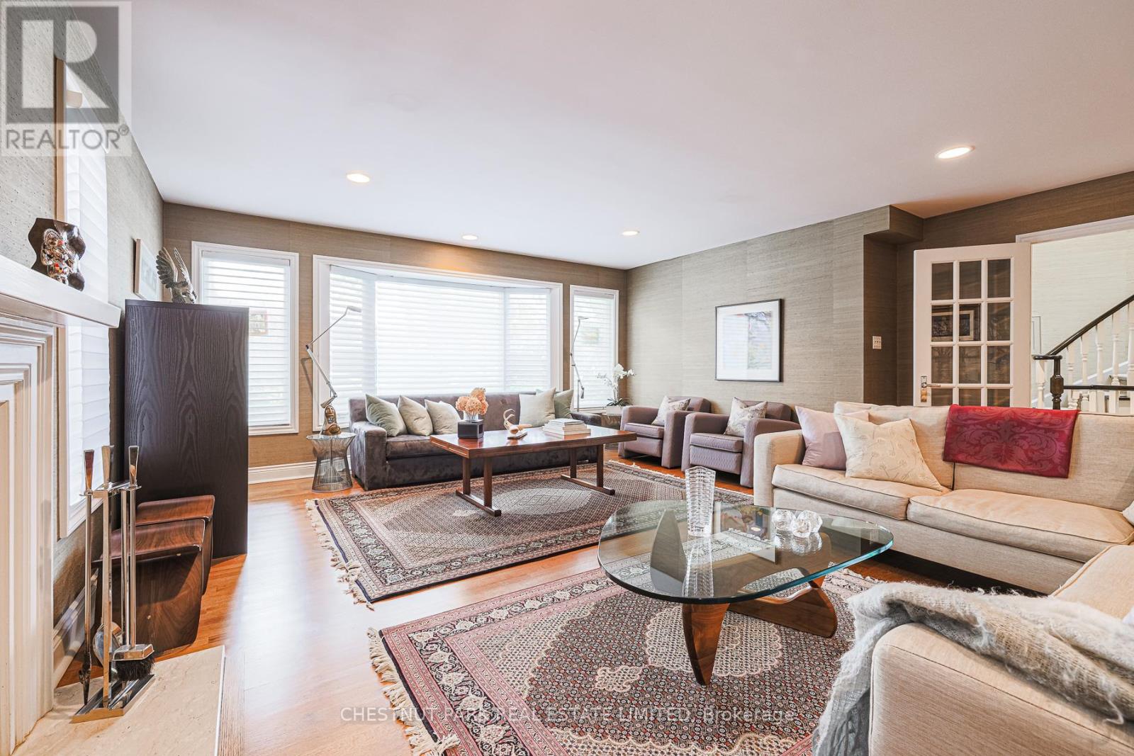 4 Cheltenham Court, Brampton, Ontario  L6W 1J3 - Photo 5 - W12495132