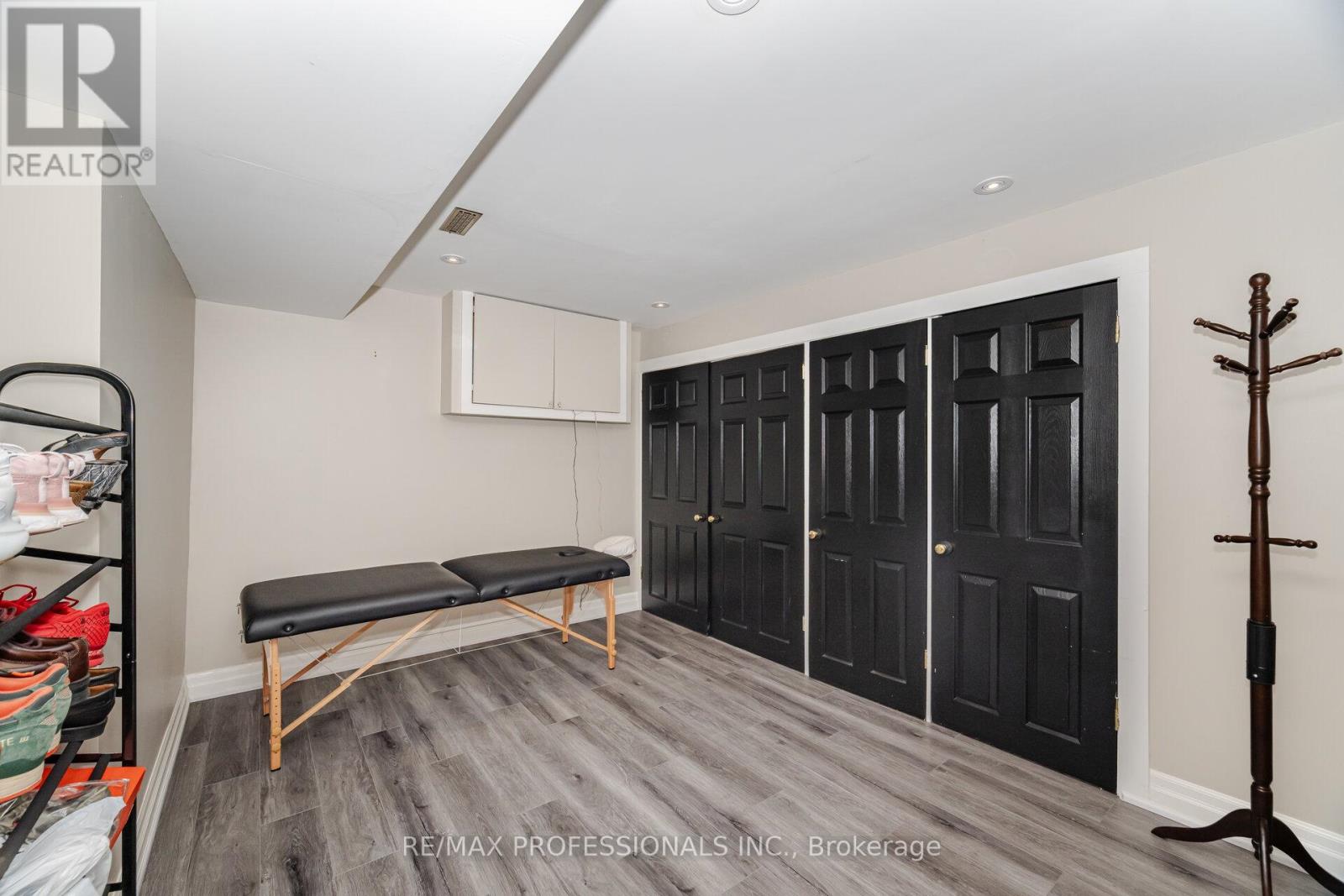 52 Lorraine Crescent, Brampton, Ontario  L6S 2R7 - Photo 32 - W12495186