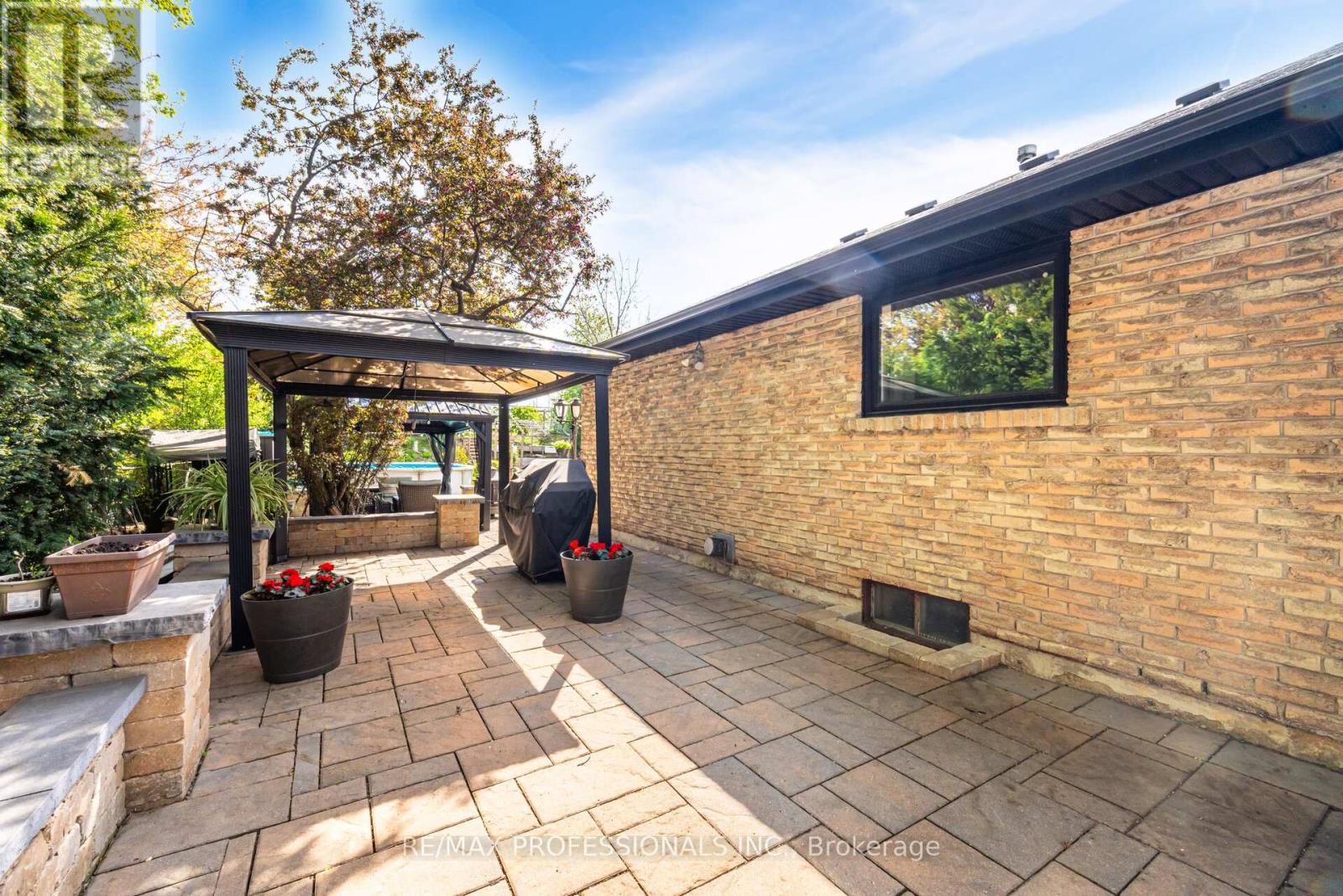 52 Lorraine Crescent, Brampton, Ontario  L6S 2R7 - Photo 37 - W12495186