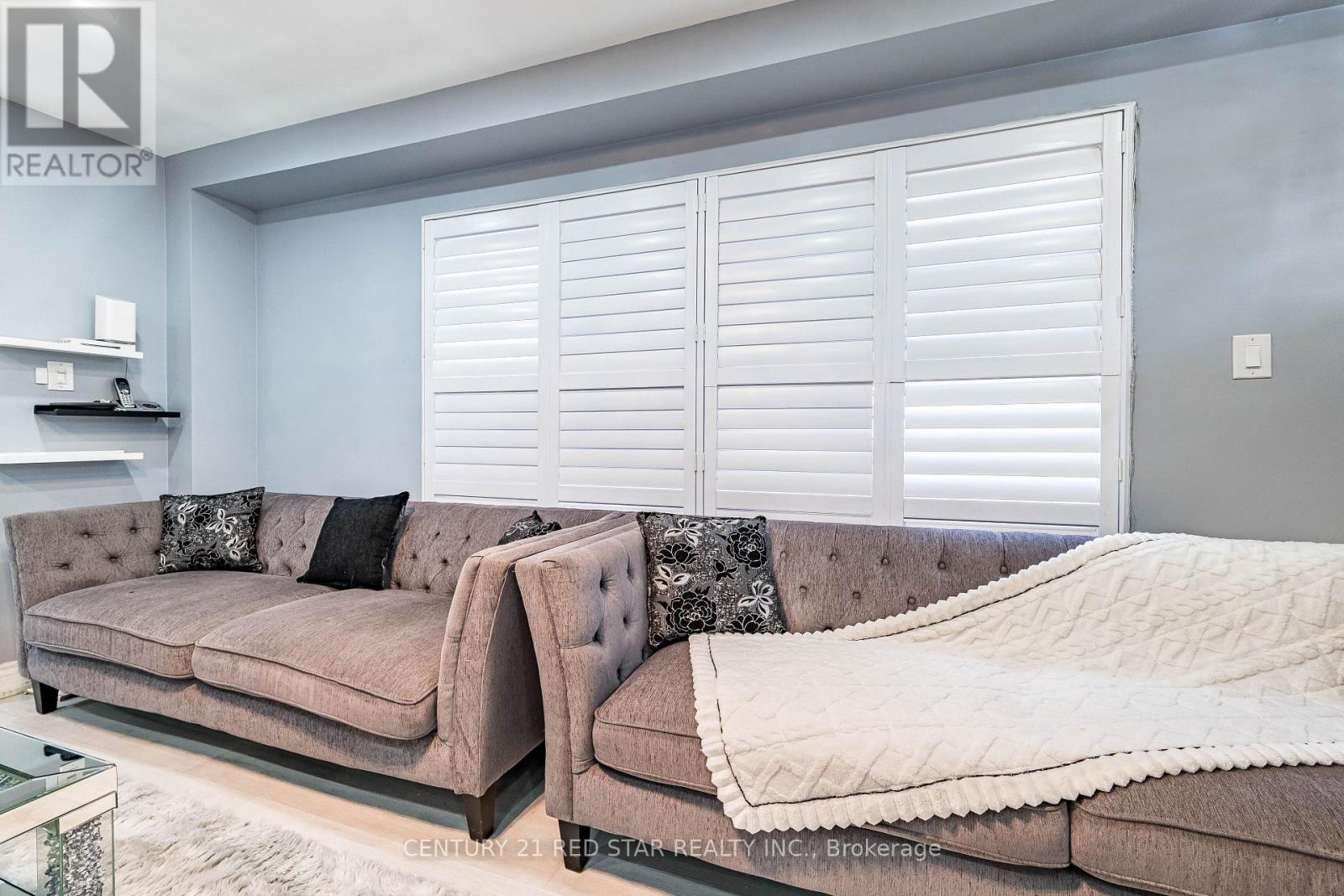 3 Flamingo Crescent, Brampton, Ontario  L6T 2G4 - Photo 11 - W12495212