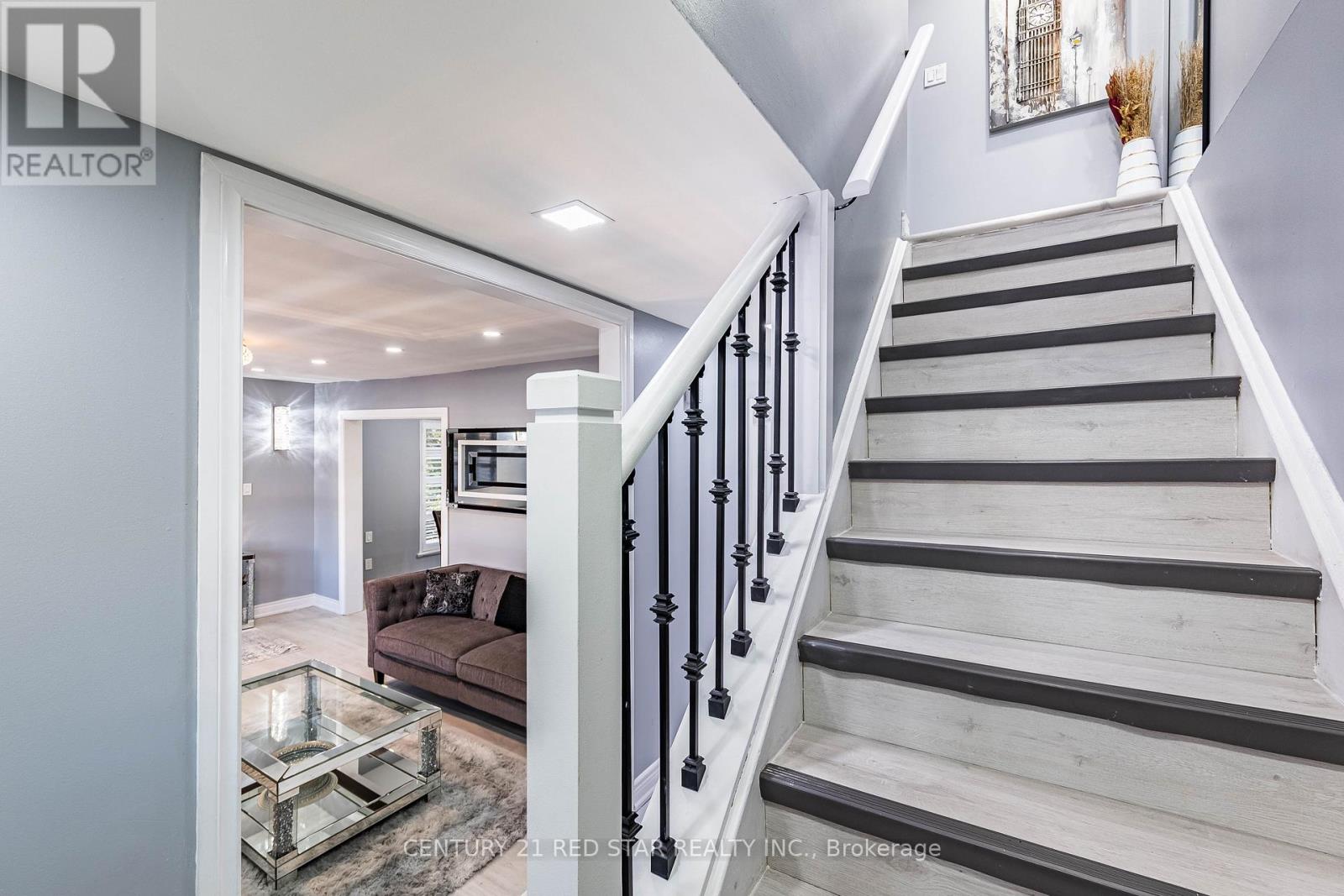 3 Flamingo Crescent, Brampton, Ontario  L6T 2G4 - Photo 16 - W12495212