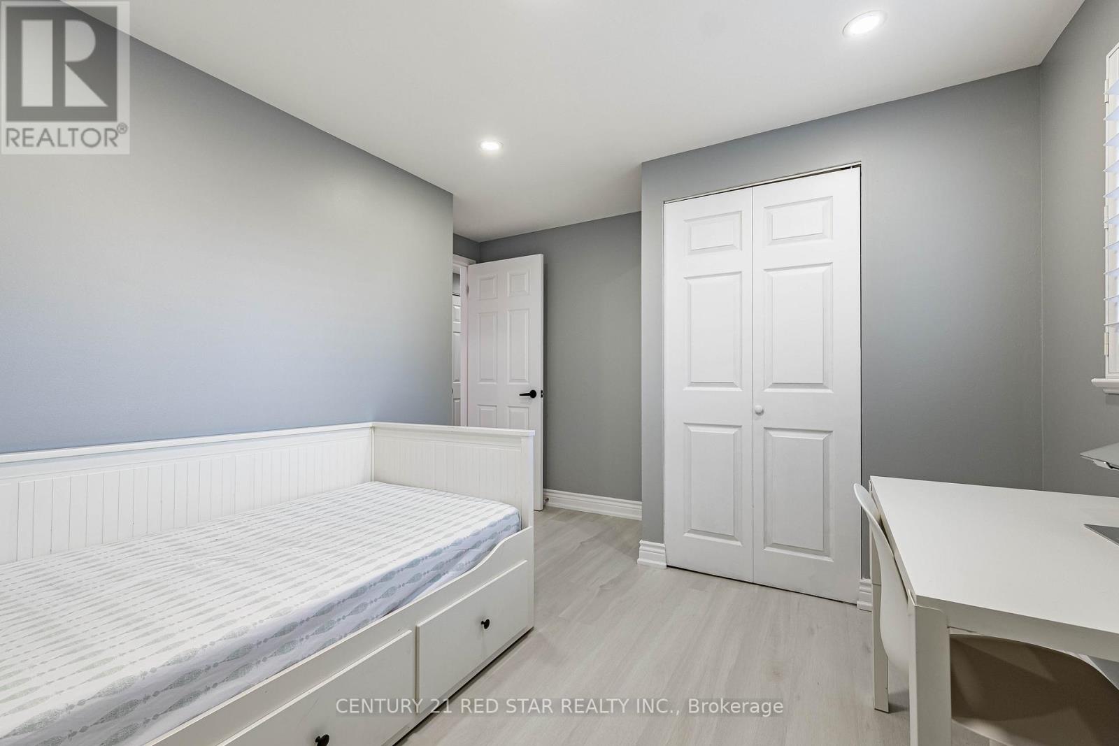 3 Flamingo Crescent, Brampton, Ontario  L6T 2G4 - Photo 27 - W12495212