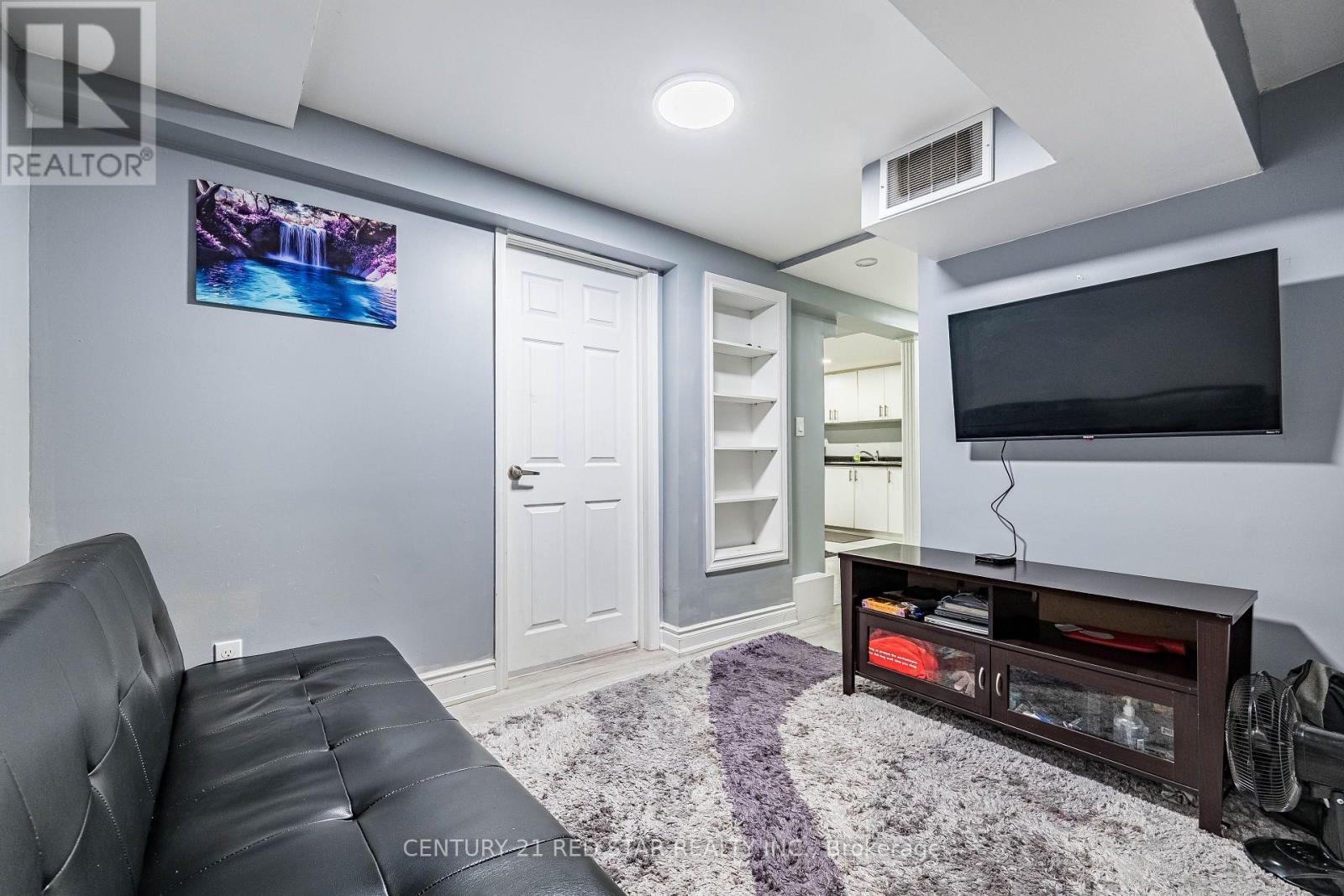 3 Flamingo Crescent, Brampton, Ontario  L6T 2G4 - Photo 34 - W12495212