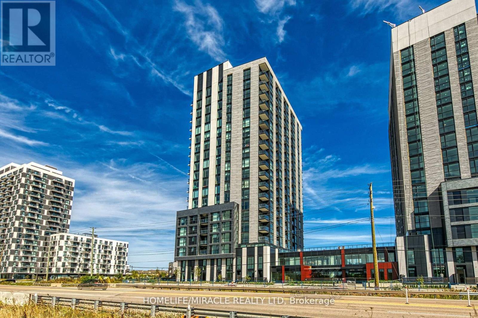 3079 Trafalgar Road, Oakville, Ontario  L6H 8C5 - Photo 5 - W12495232