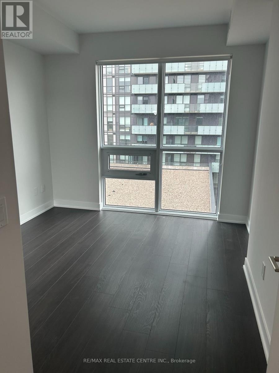 912 - 430 Square One Drive, Mississauga, Ontario  L5B 0L6 - Photo 2 - W12495236