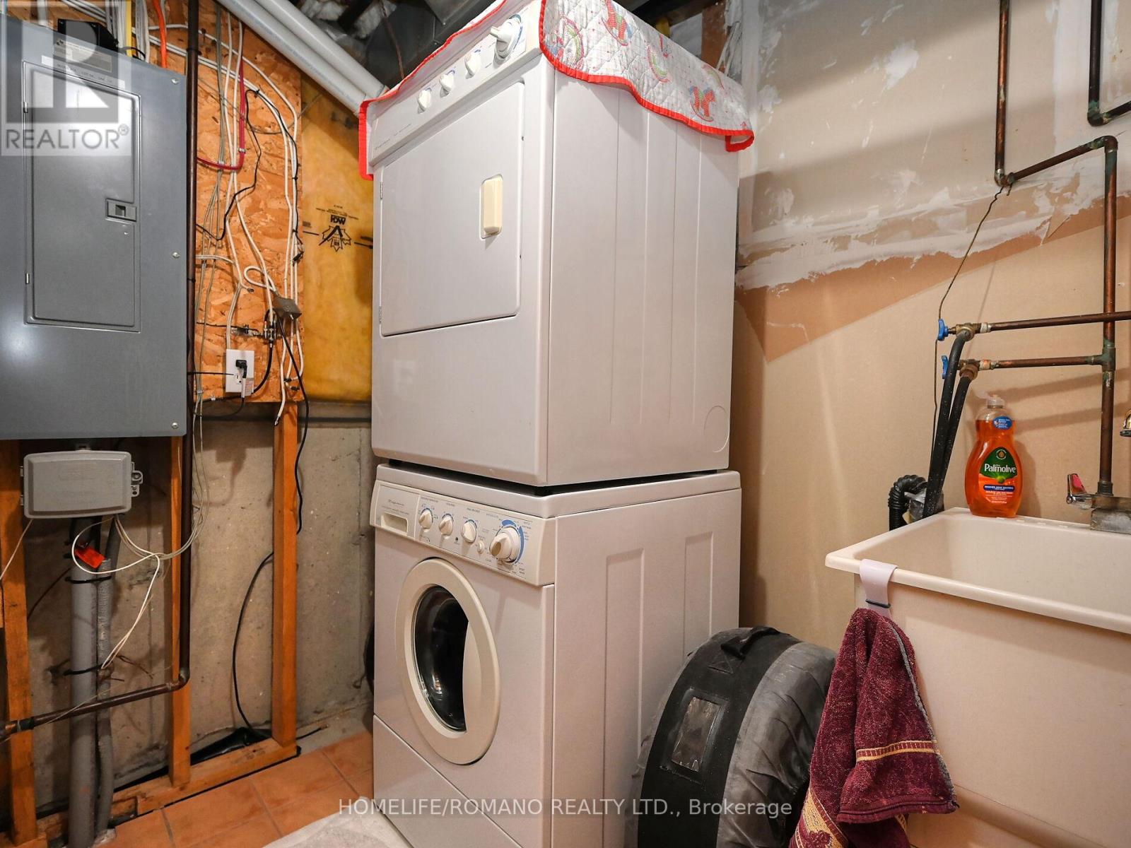 132 - 3030 Breakwater Court, Mississauga (Cooksville), Ontario  L5B 4N5 - Photo 13 - W12495238